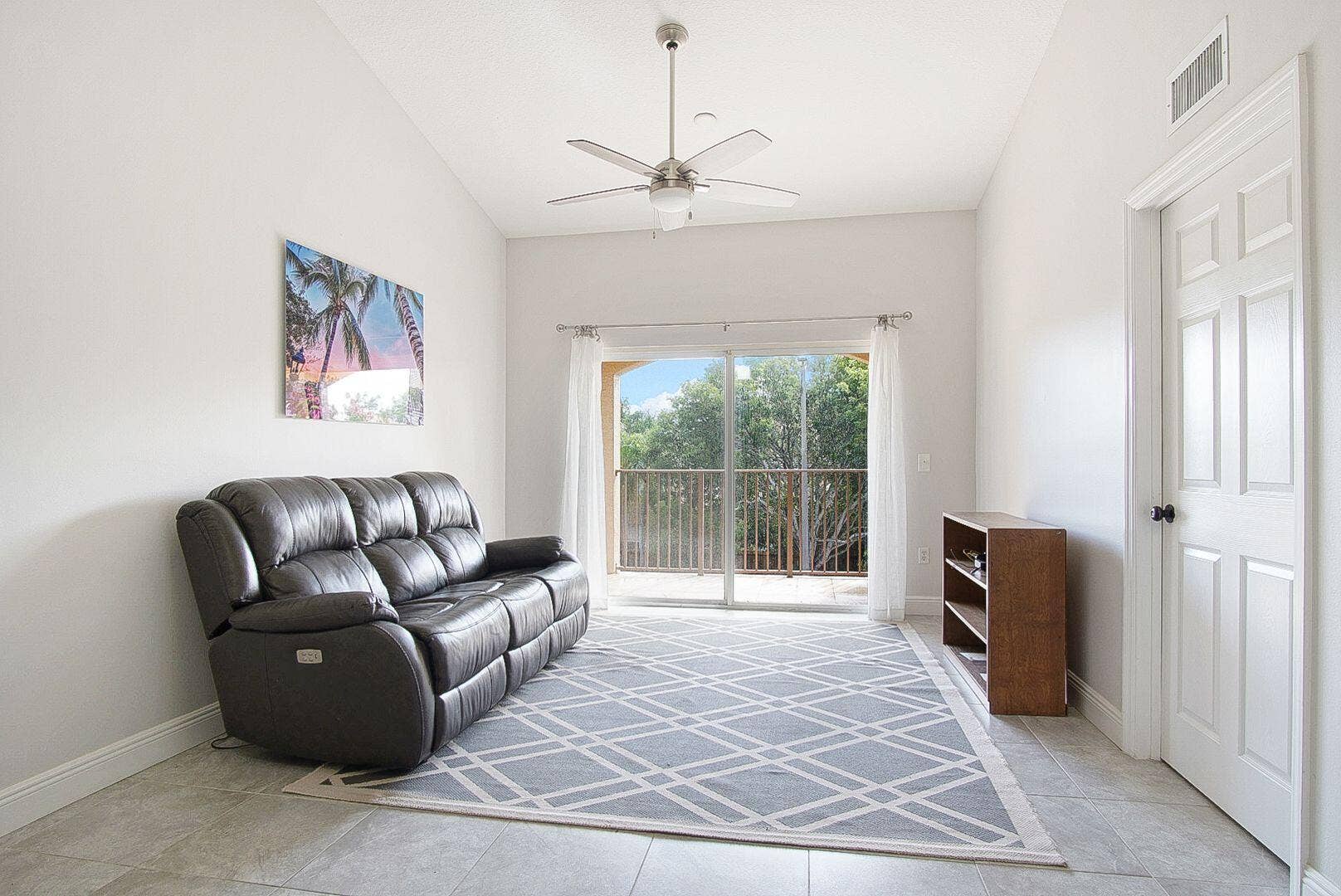 4041 SAN MARINO Boulevard, #307, West Palm Beach, FL 33409 YBRAzm-s
