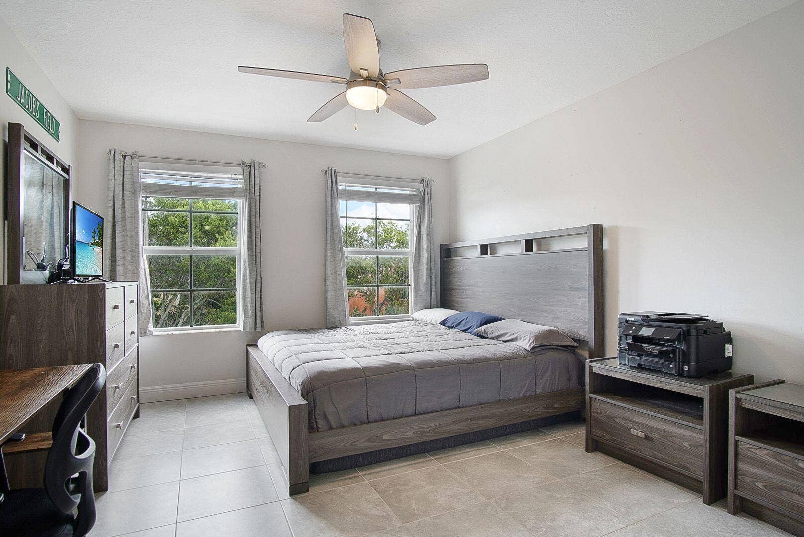4041 SAN MARINO Boulevard, #307, West Palm Beach, FL 33409 wDpYJBus