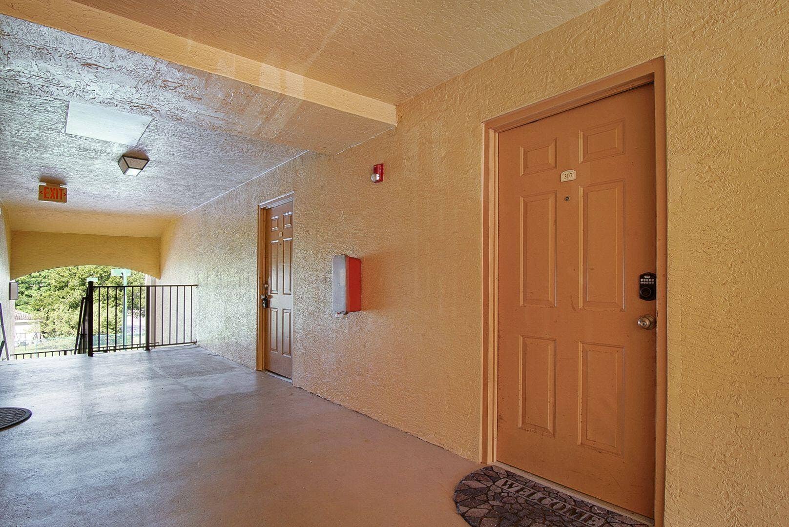 4041 SAN MARINO Boulevard, #307, West Palm Beach, FL 33409 z7YnUqO8