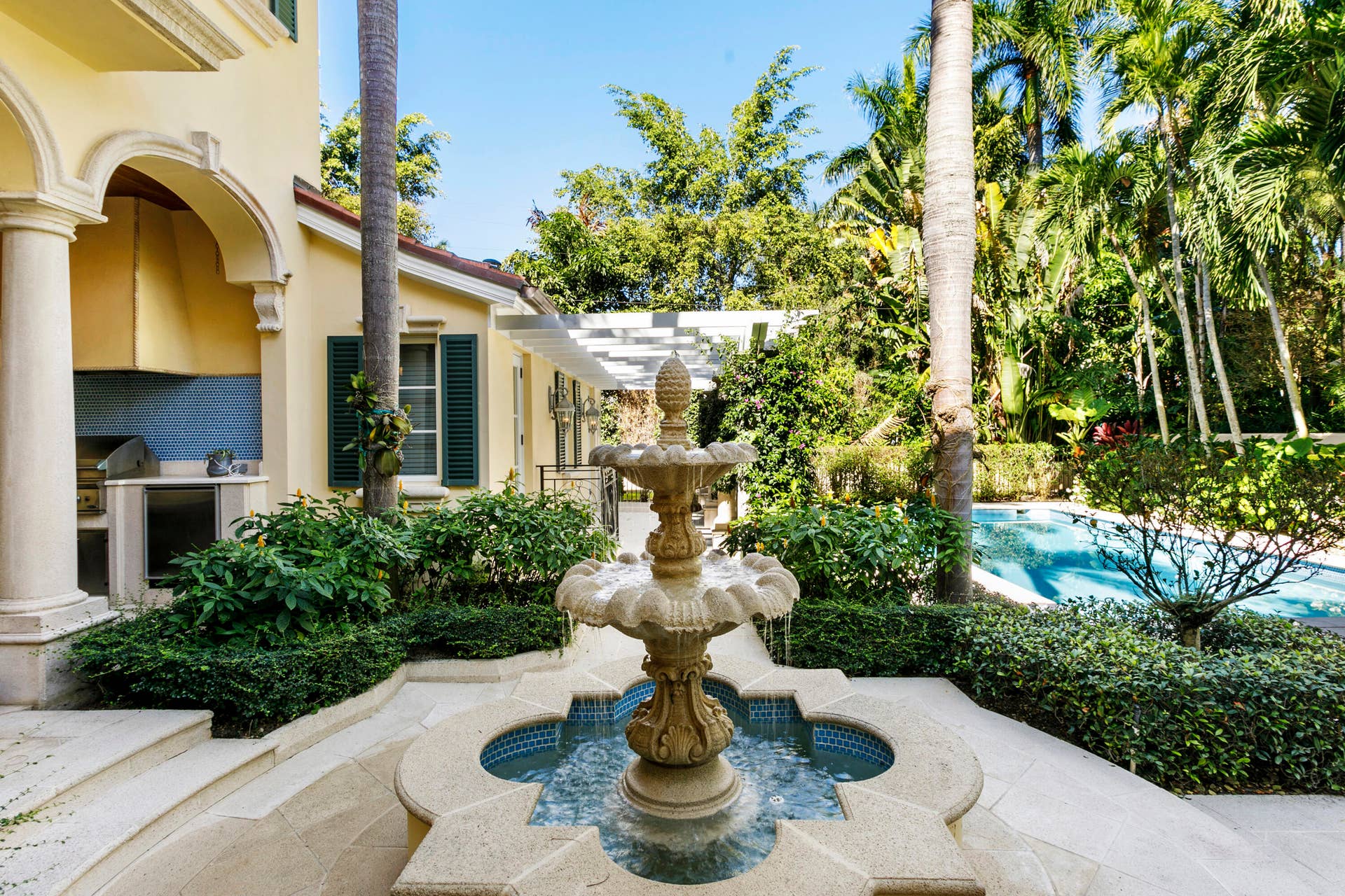 223 Coral Lane, Palm Beach, FL 33480 223_Coral_06