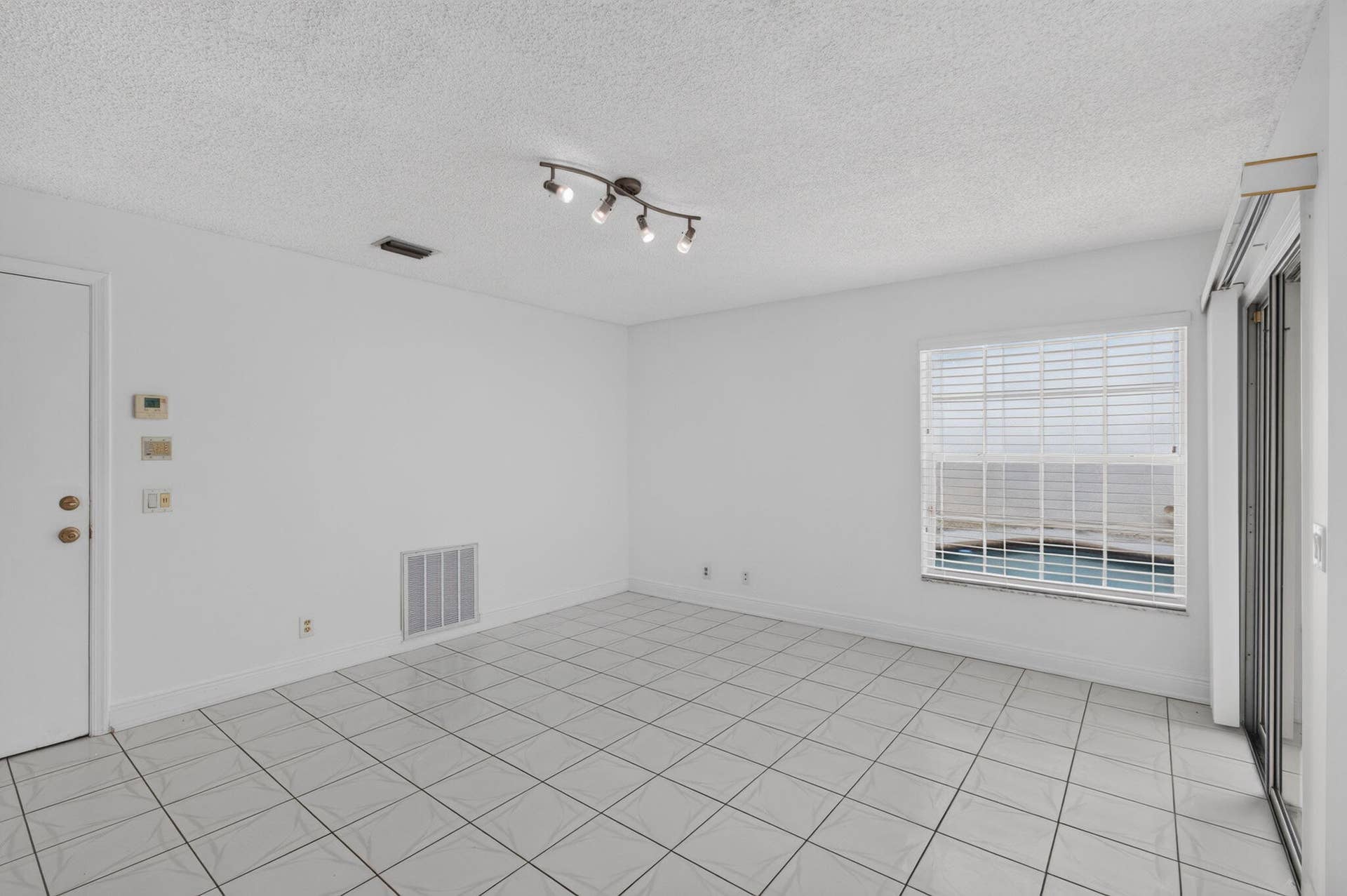 10621 Wheelhouse Circle, Boca Raton, FL 33428 32-web-or-mls-DSC_1629