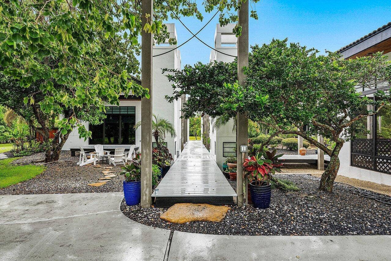 8549 SURREY Lane, Boca Raton, FL 33496 009-8549SurreyLane-BocaRaton-FL-33496-SM