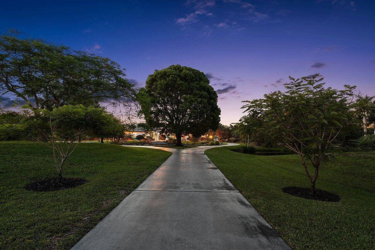 8549 SURREY Lane, Boca Raton, FL 33496 098-8549SurreyLane-BocaRaton-FL-33496-SM