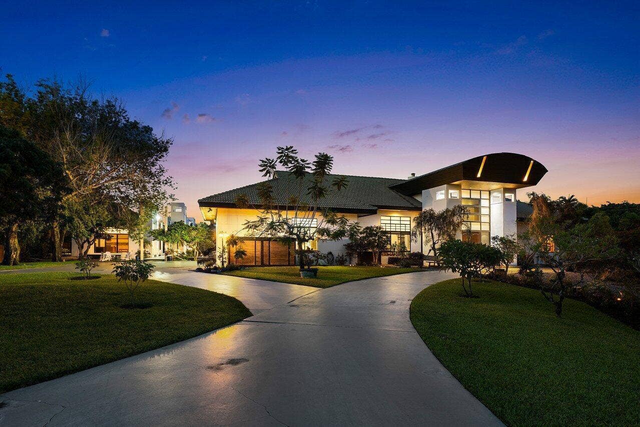 8549 SURREY Lane, Boca Raton, FL 33496 095-8549SurreyLane-BocaRaton-FL-33496-SM