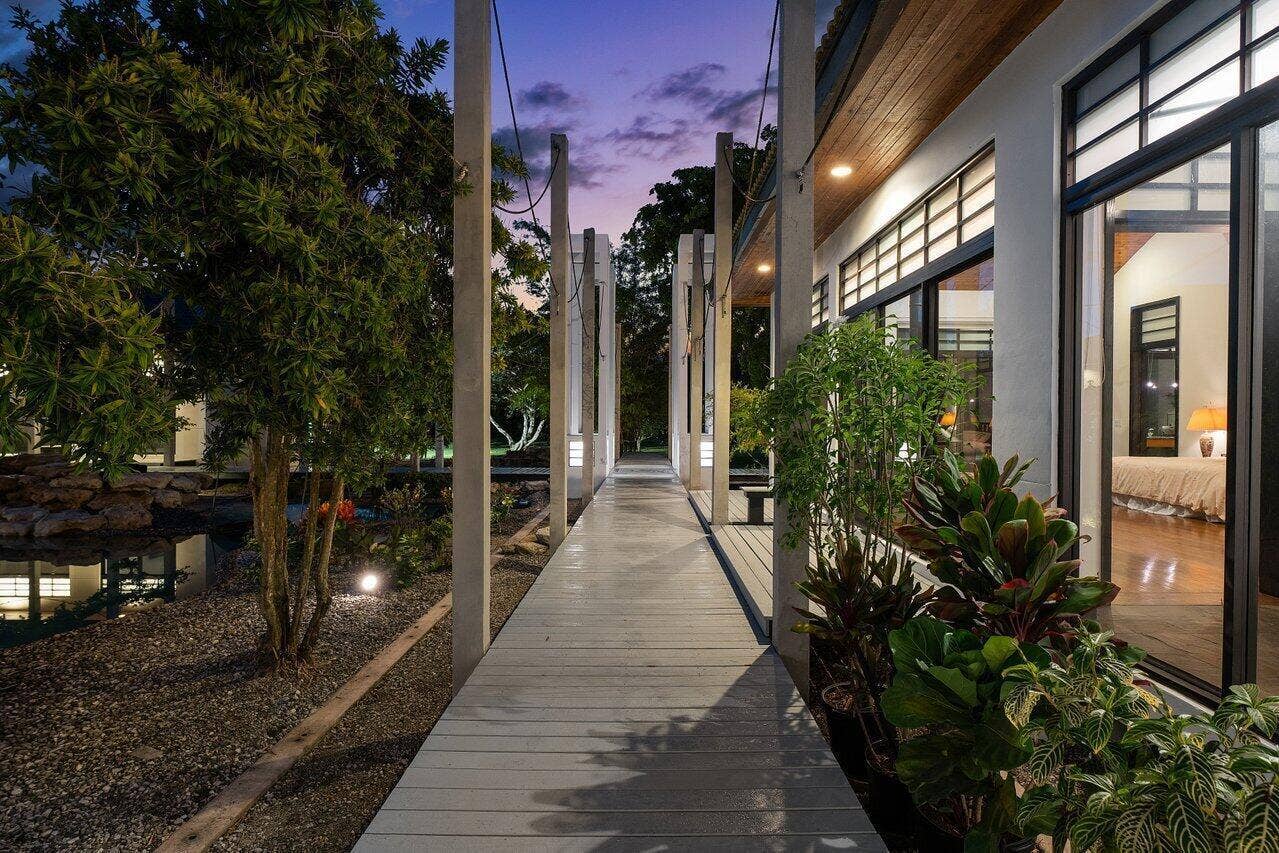 8549 SURREY Lane, Boca Raton, FL 33496 106-8549SurreyLane-BocaRaton-FL-33496-SM