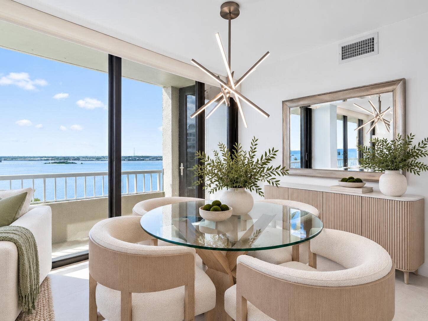 5510 N OCEAN Drive, #11B, Singer Island, FL 33404 Dining - Virtually Staged