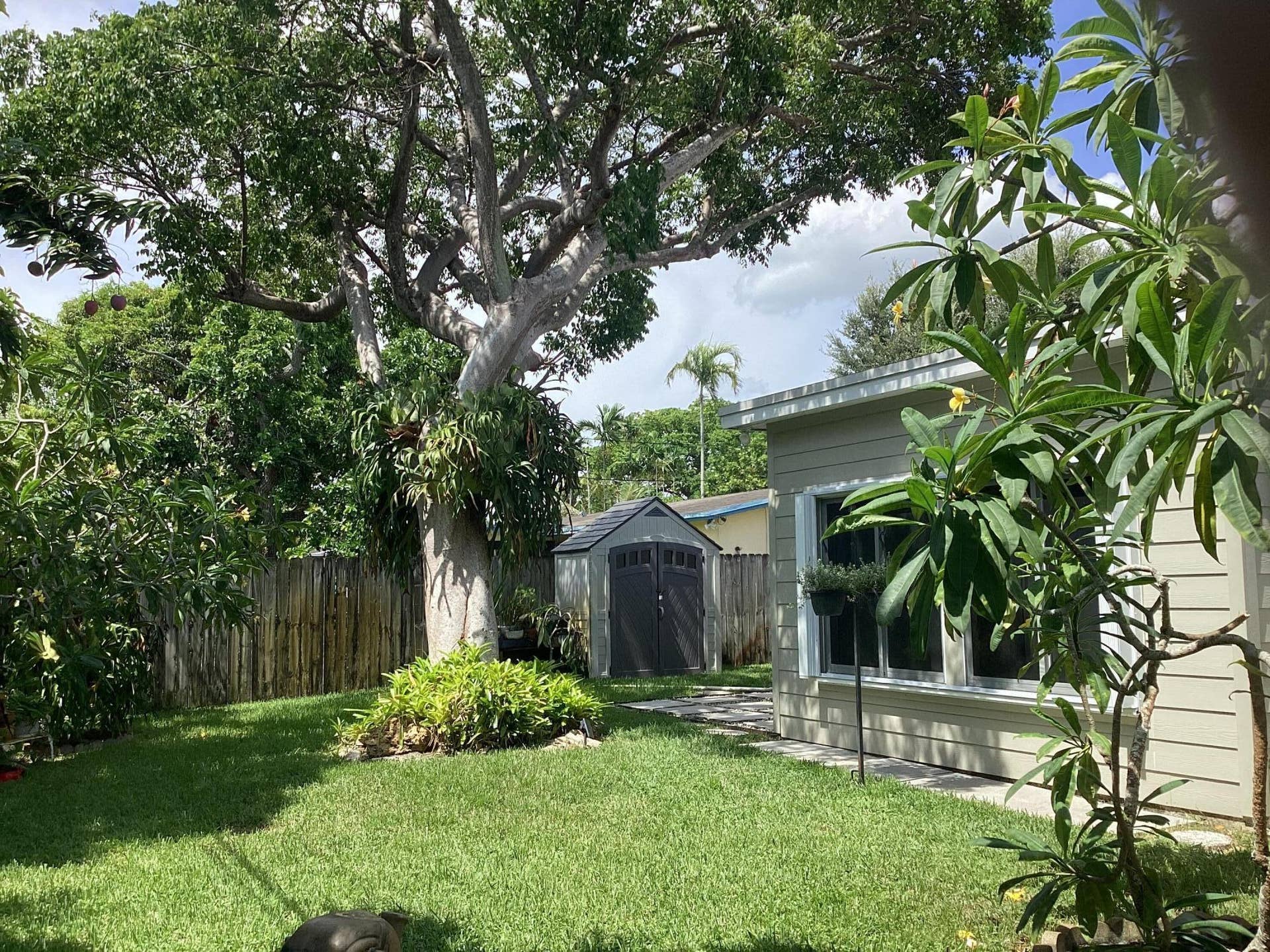 720 SW 69TH Avenue, Pembroke Pines, FL 33023 23