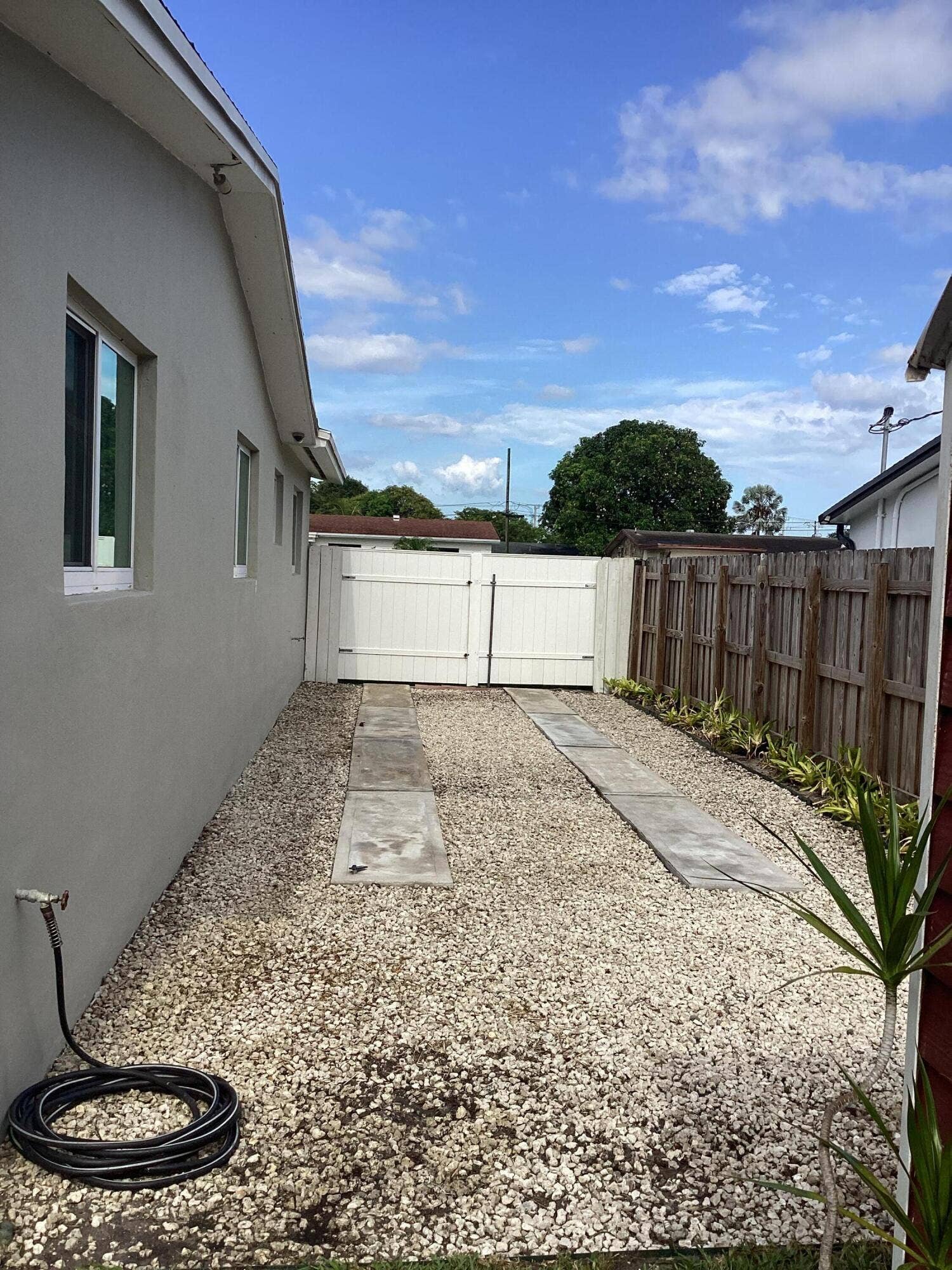 720 SW 69TH Avenue, Pembroke Pines, FL 33023 25