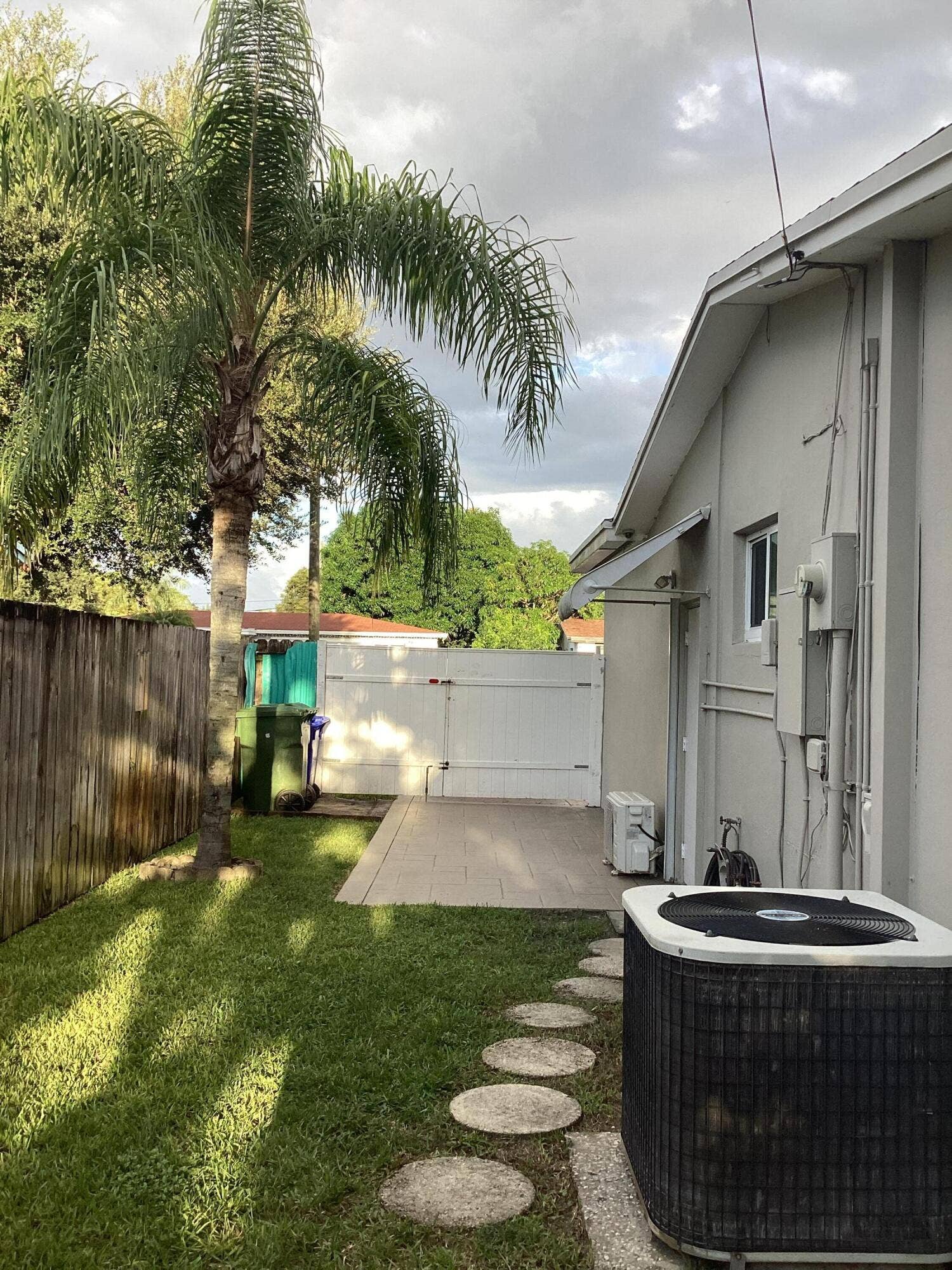 720 SW 69TH Avenue, Pembroke Pines, FL 33023 21