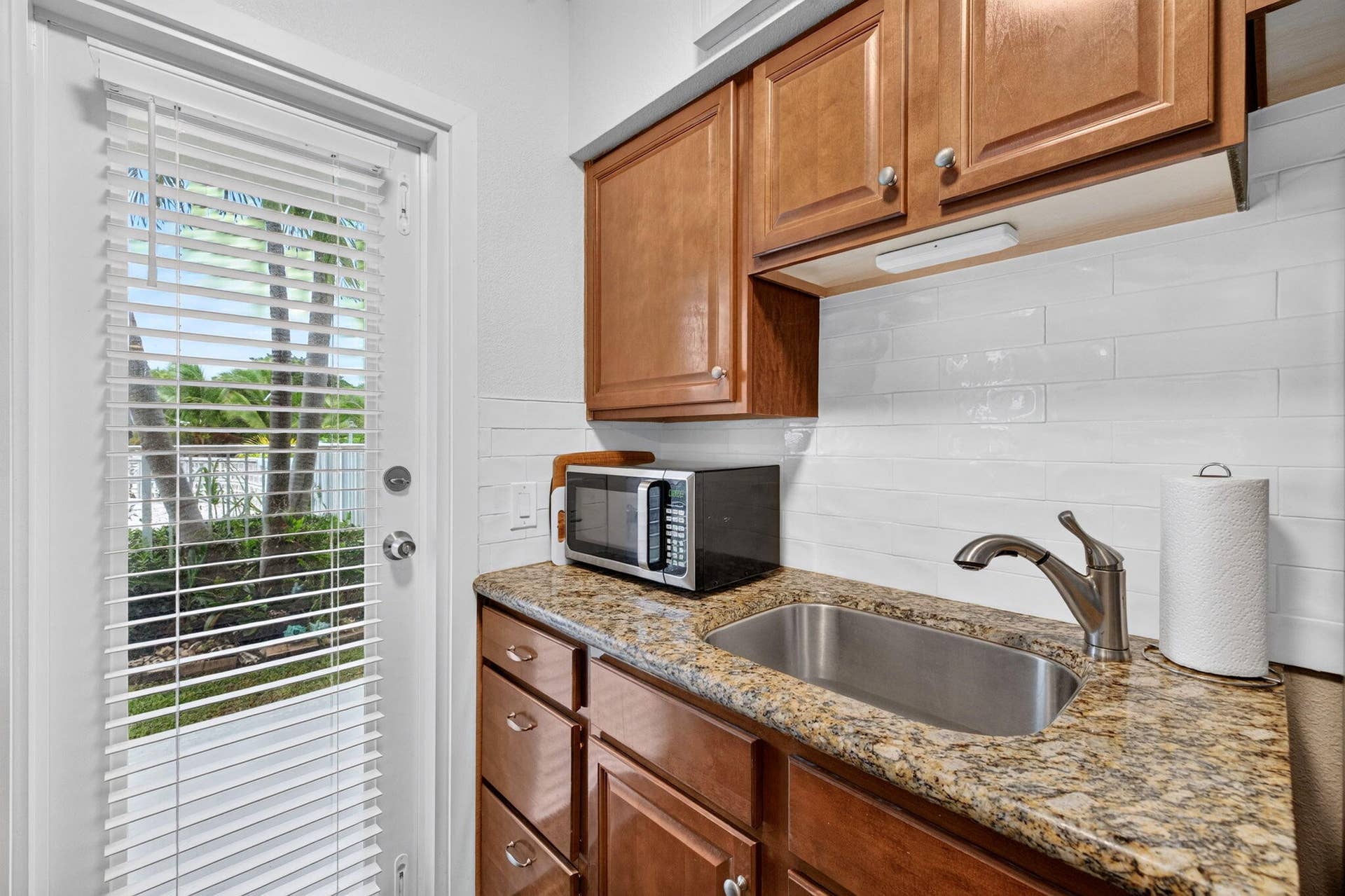 3232 Canal Drive, Pompano Beach, FL 33062 21-web-or-mls-699A6201