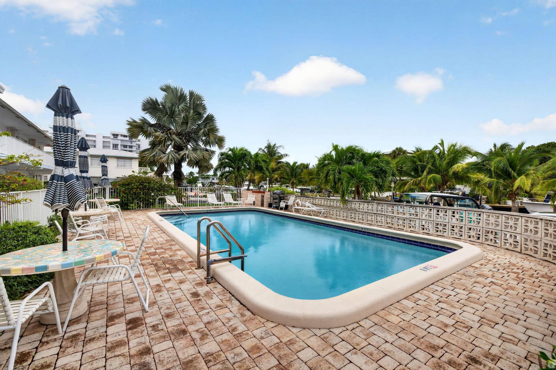 3232 Canal Drive, Pompano Beach, FL 33062 9-web-or-mls-699A6067