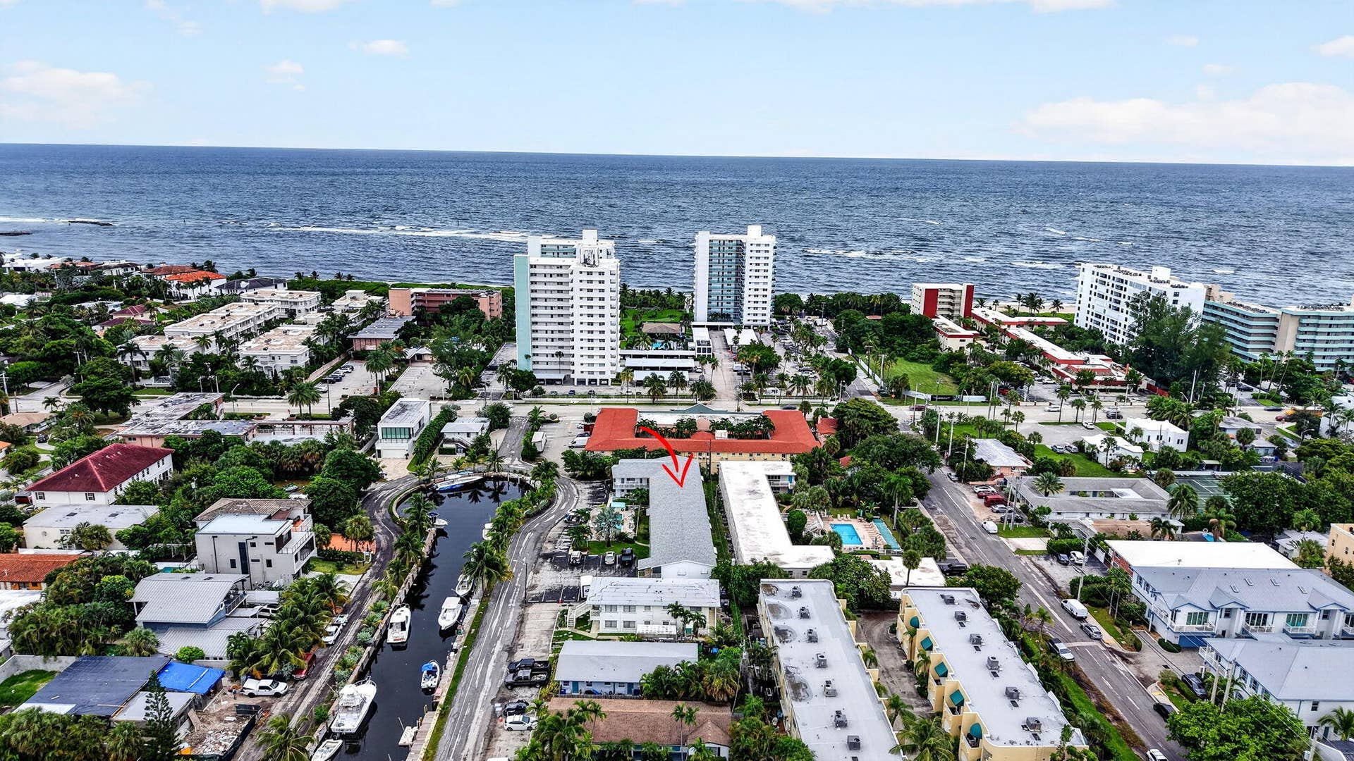 3232 Canal Drive, Pompano Beach, FL 33062 44-web-or-mls-DJI_20260930162224_0238_D