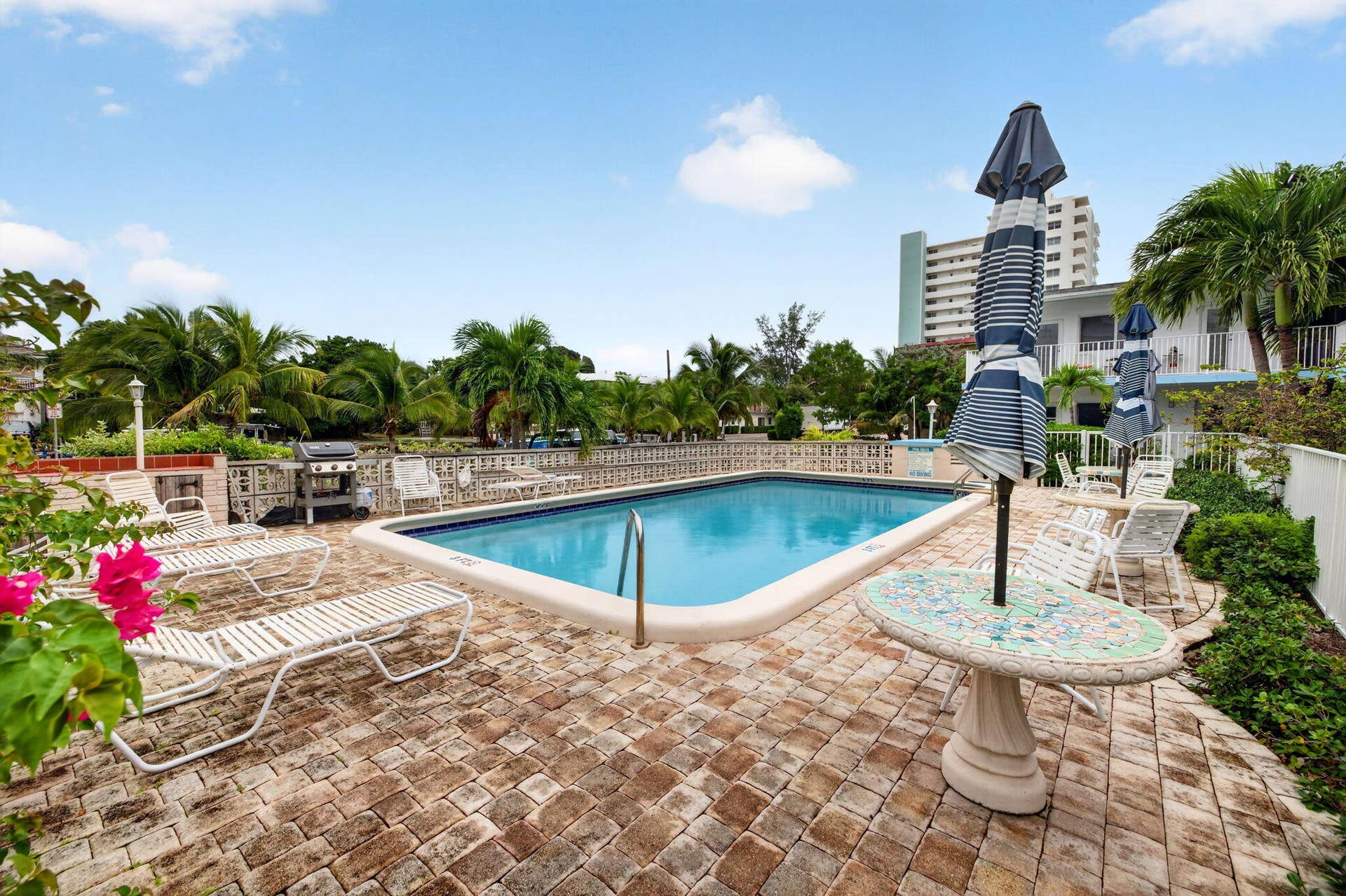 3232 Canal Drive, Pompano Beach, FL 33062 8-web-or-mls-699A6061
