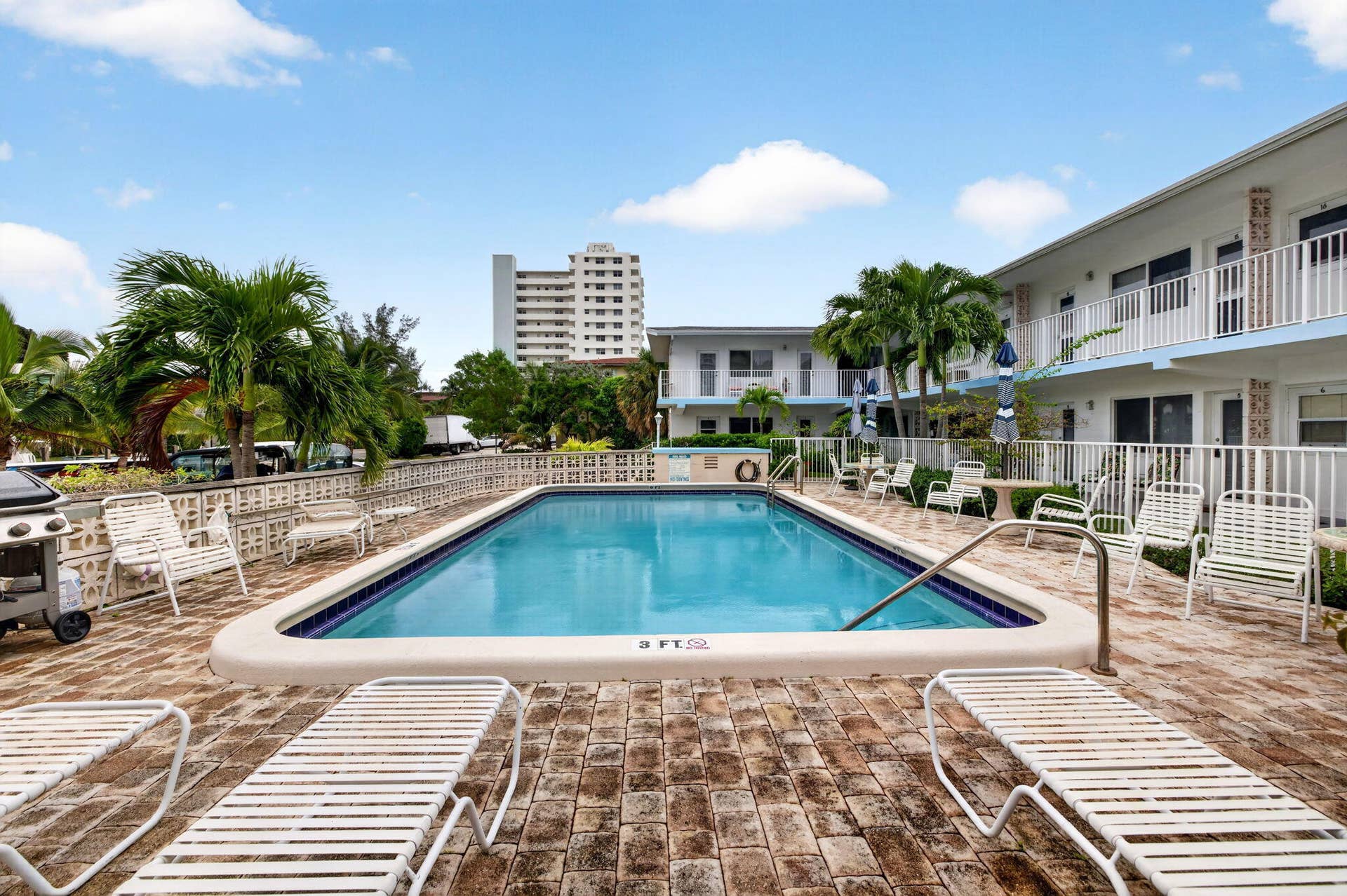 3232 Canal Drive, Pompano Beach, FL 33062 2-web-or-mls-699A6021