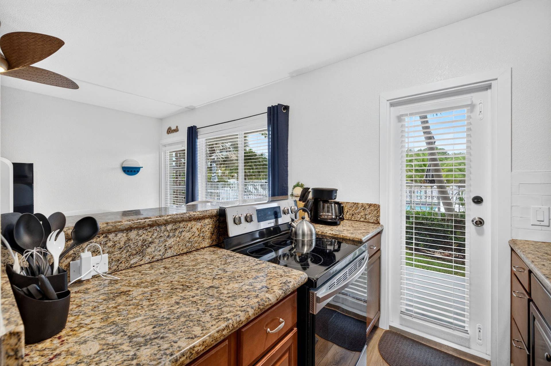 3232 Canal Drive, Pompano Beach, FL 33062 20-web-or-mls-699A6191