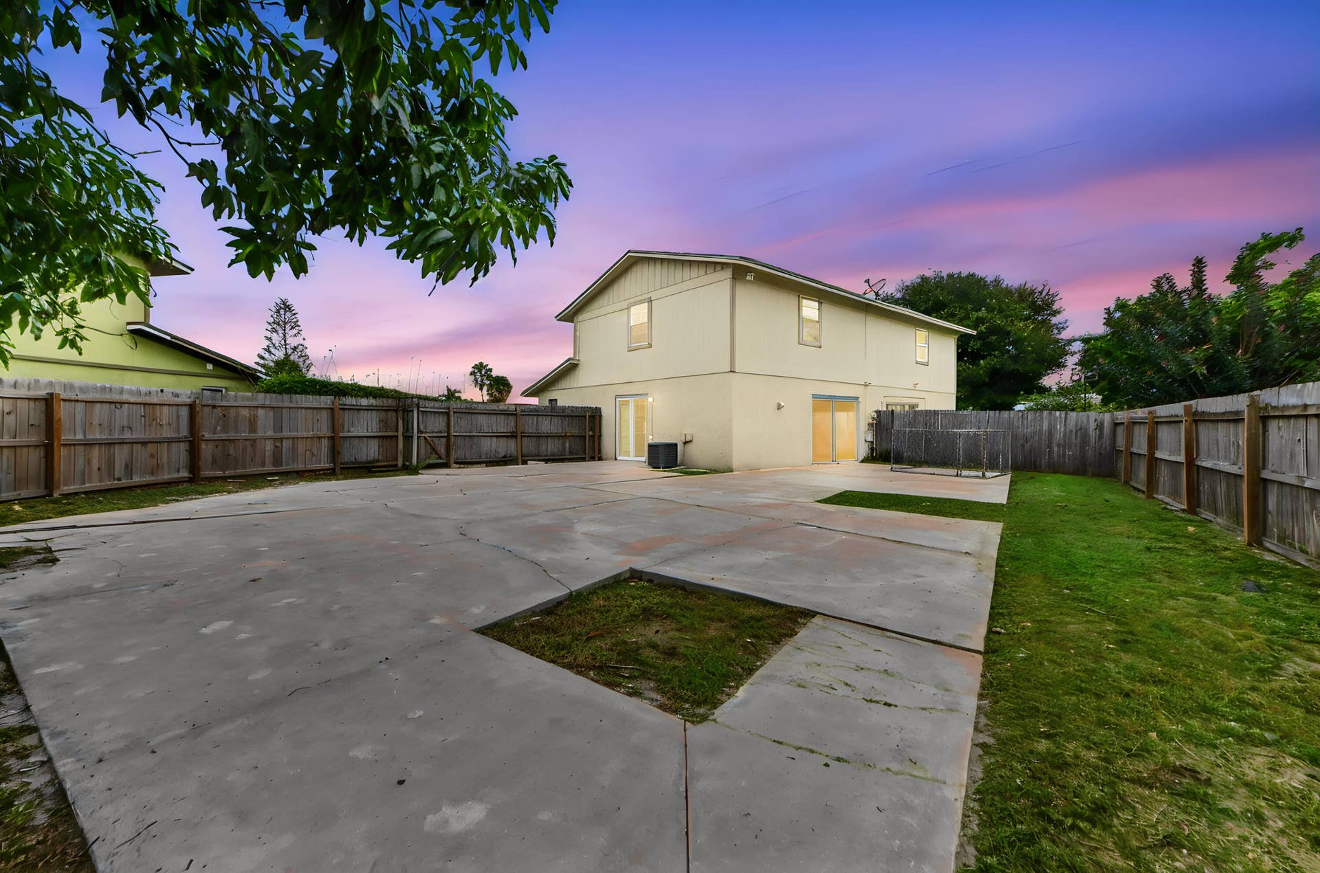 8600 Uranus Terrace, West Palm Beach, FL 33403 27-backyard-03_TW