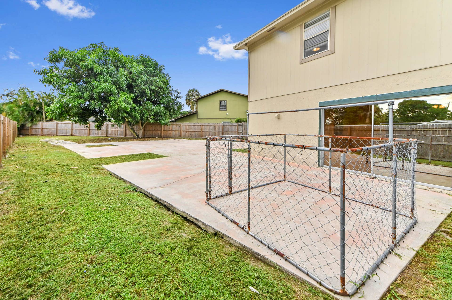 8600 Uranus Terrace, West Palm Beach, FL 33403 28 backyard 04