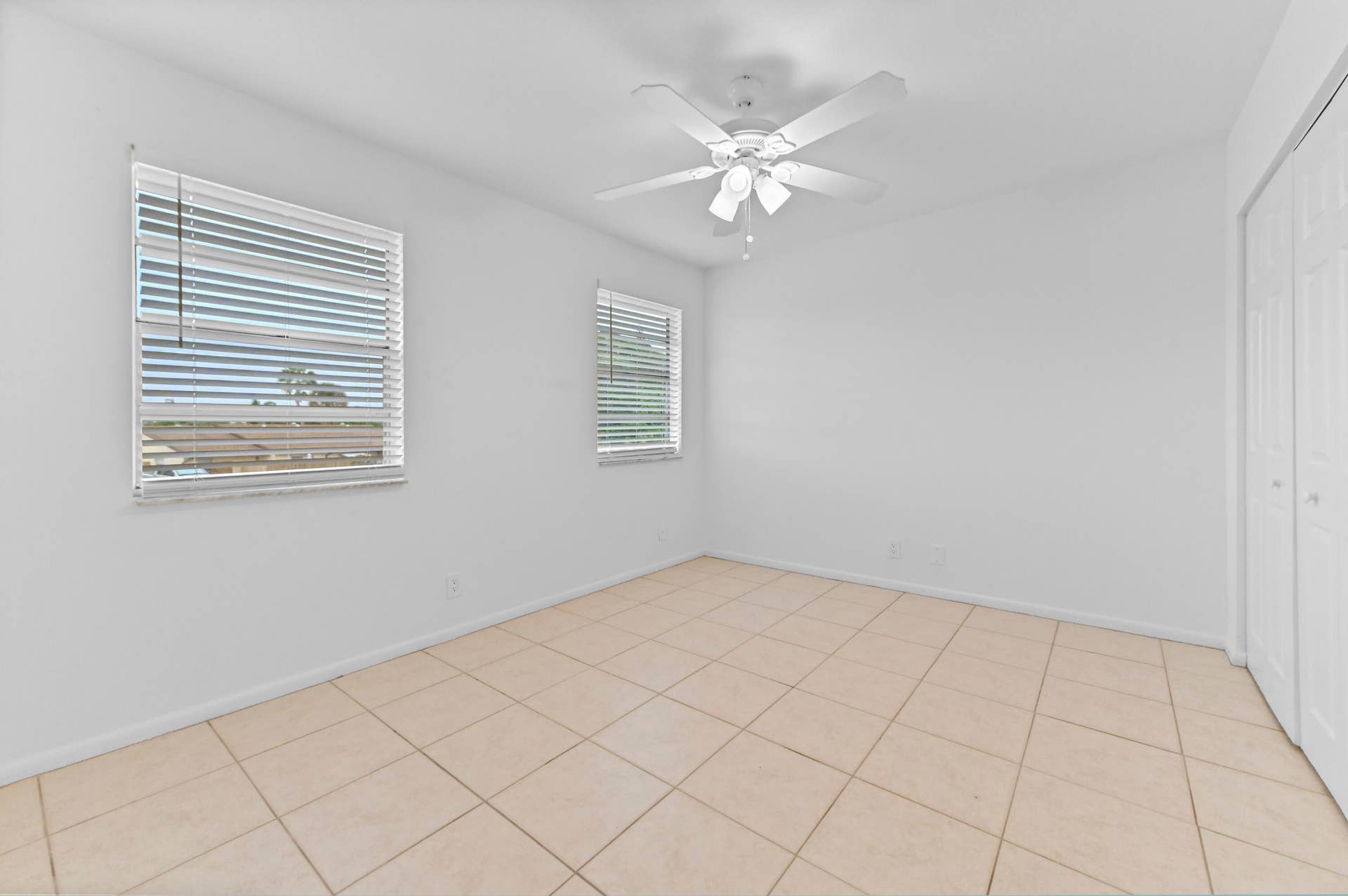 8600 Uranus Terrace, West Palm Beach, FL 33403 18 Bedroom 01