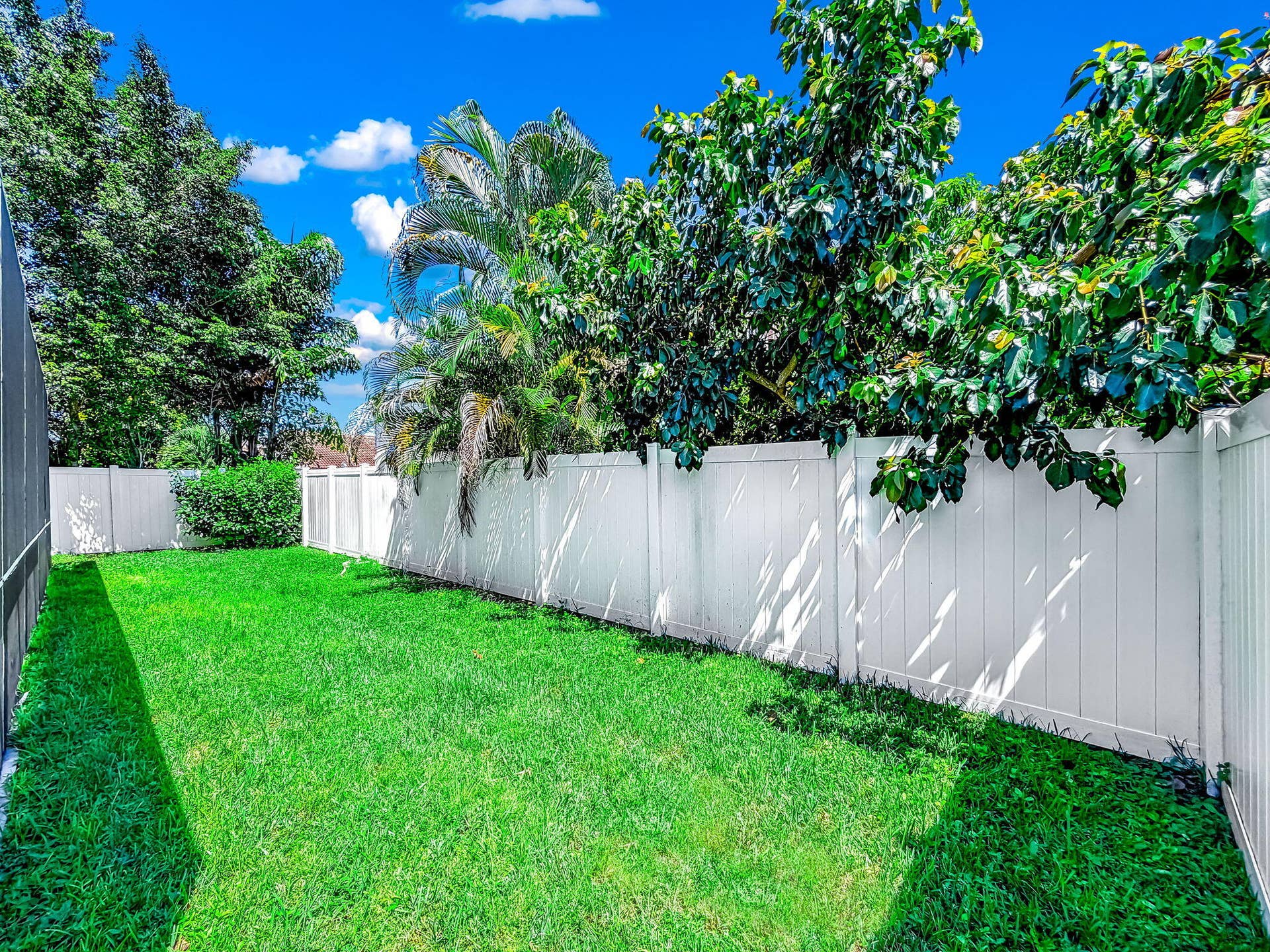 18980 CONCERTO Drive, Boca Raton, FL 33498 Yard