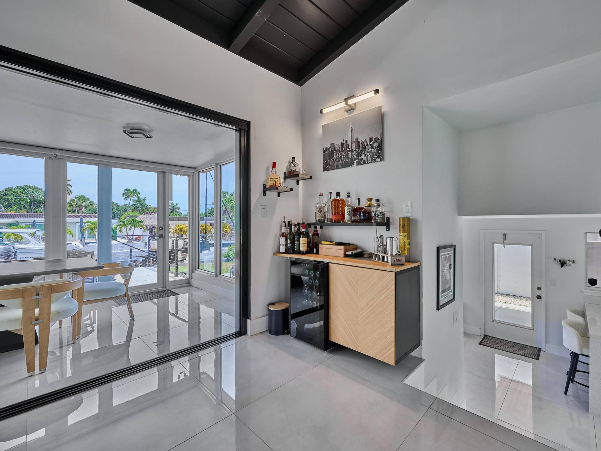 (72) Sunroom View