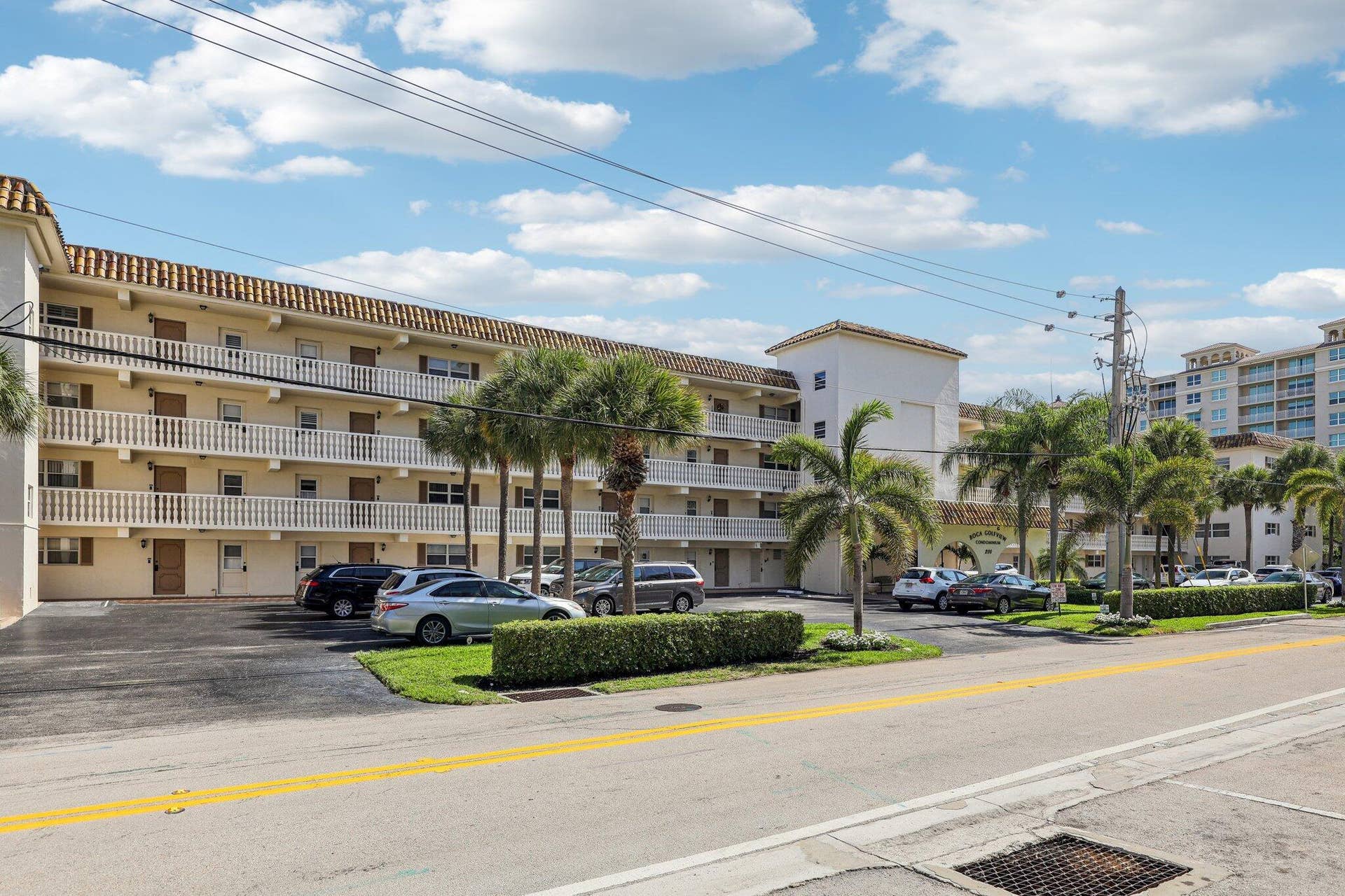 4-web-or-mls-E Royal Palm Rd-2005-004
