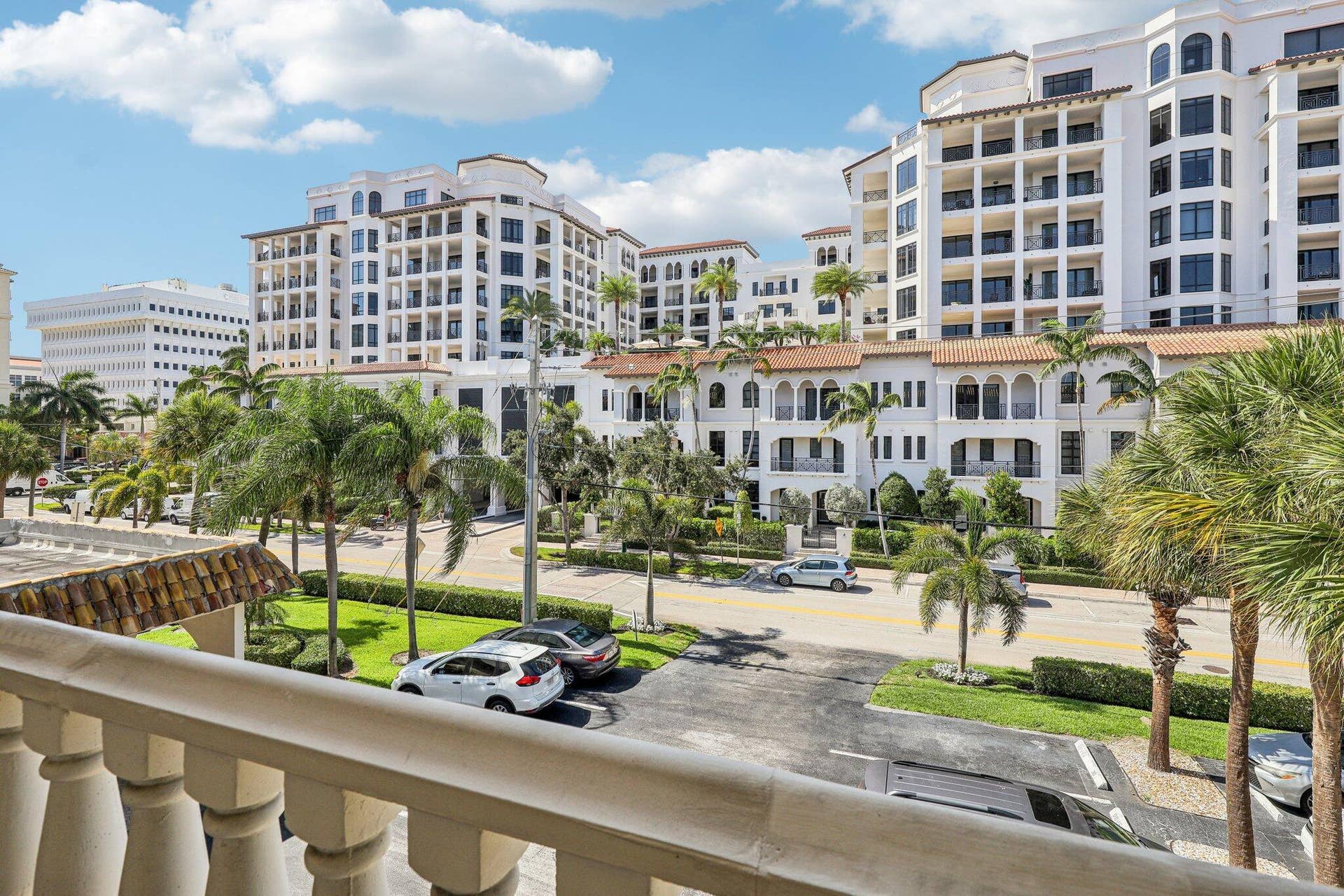 6-web-or-mls-E Royal Palm Rd-2005-006