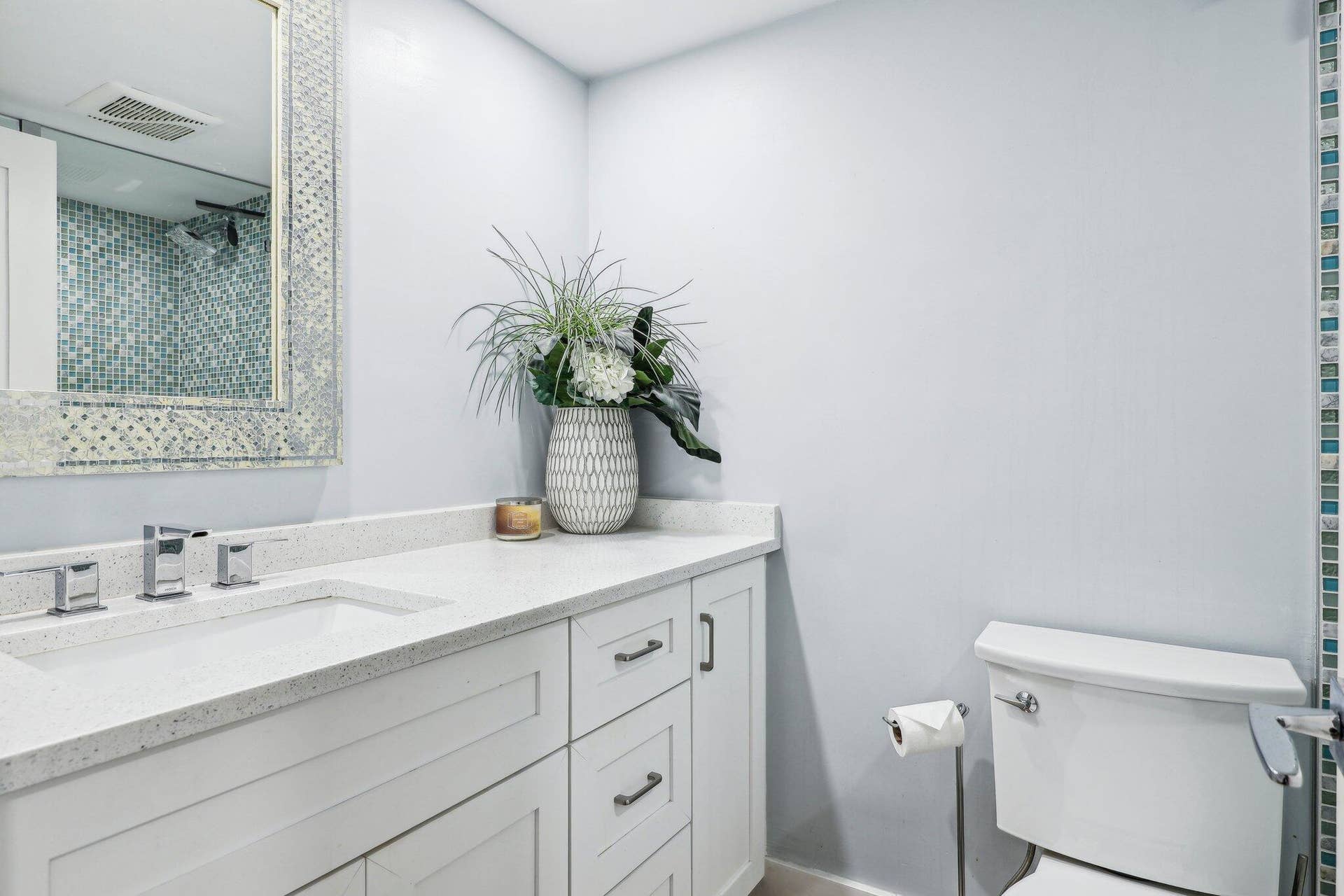 24-web-or-mls-E Royal Palm Rd-2005-024