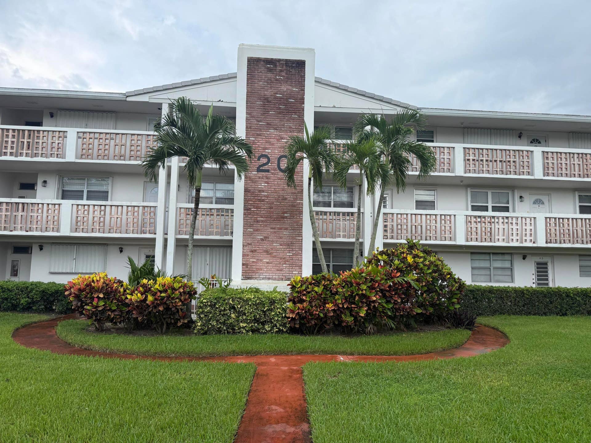 20 SE 13th Street, #Unit a2, Boca Raton, FL 33432 Front of Unit Main