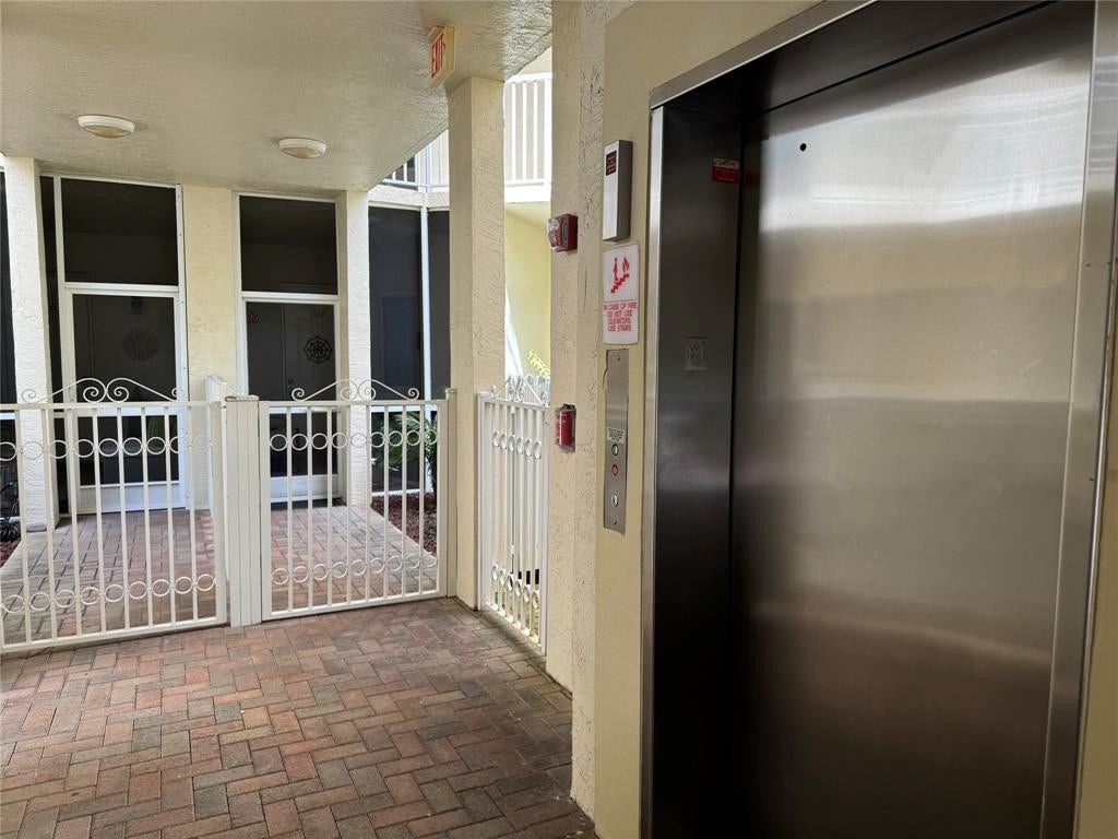 3500 OAKS CLUBHOUSE Drive, #204, Pompano Beach, Pompano Beach, FL 33069 Photo 7