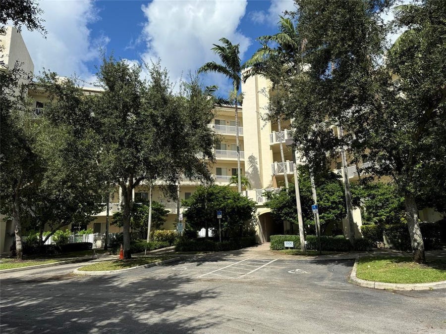 Property photo for 3500 OAKS CLUBHOUSE Drive, #204, Pompano Beach, FL