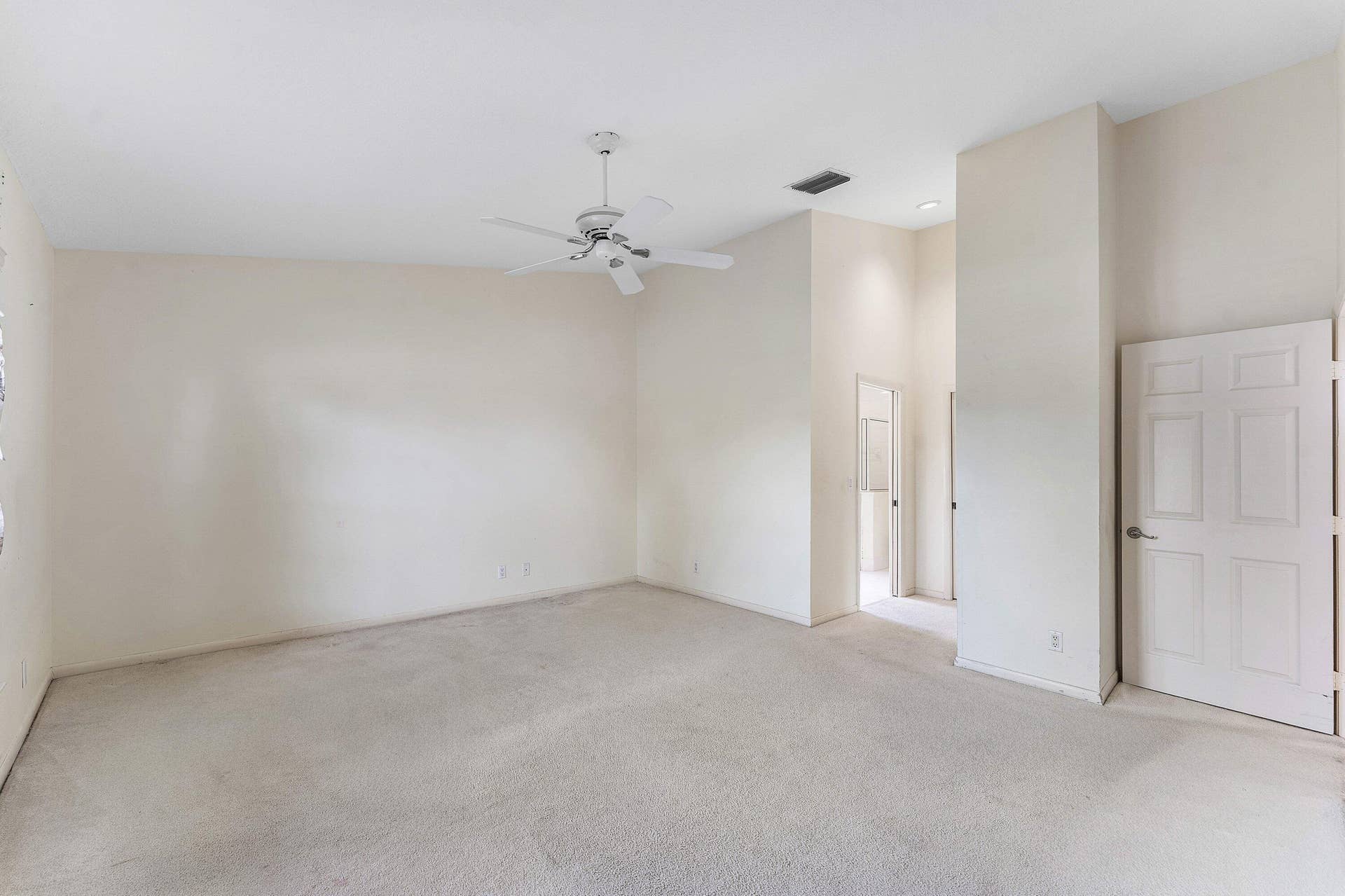 025-23350TorreCircle-BocaRaton-FL-33433-