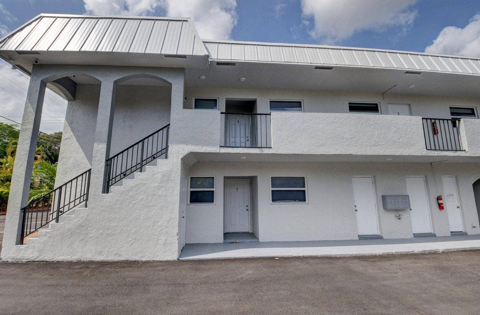 398 W Camino Real, #2, Boca Raton, FL 33432 20221130202353778816000000-o