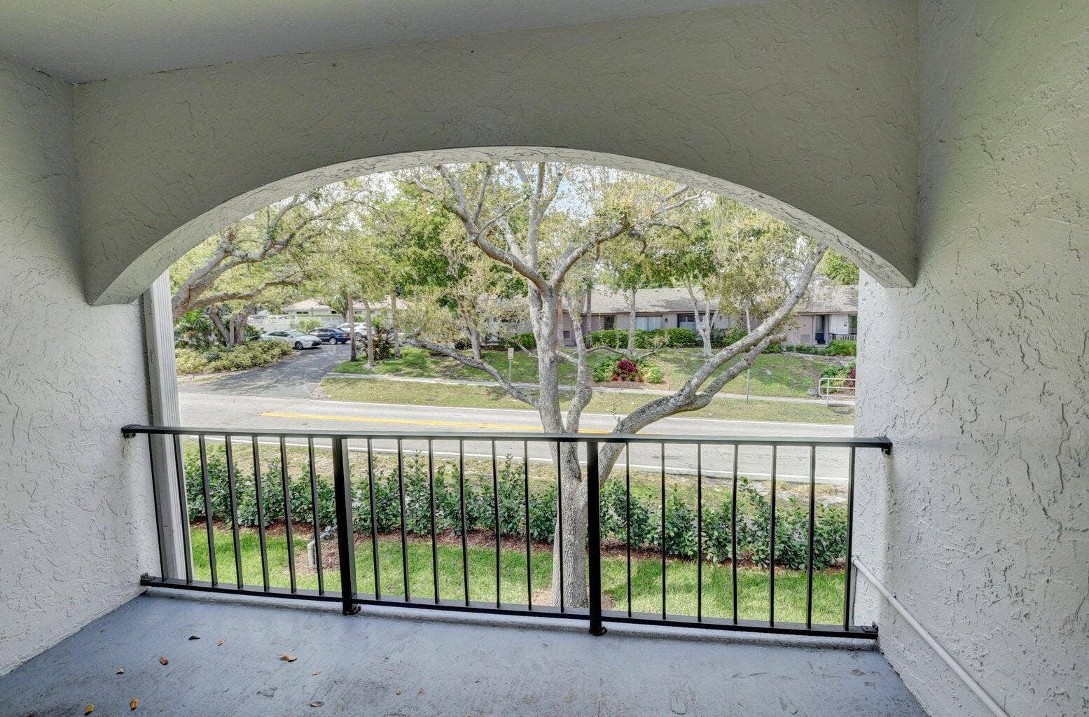 398 W Camino Real, #2, Boca Raton, FL 33432 20221130203313692250000000-o