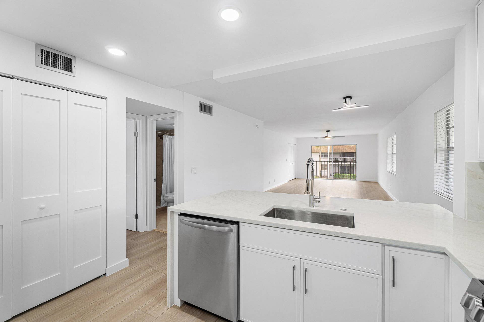 2925 SW 22ND Avenue, #2080, Delray Beach, FL 33445 014-2925Southwest22ndAvenue-2080-DelrayB