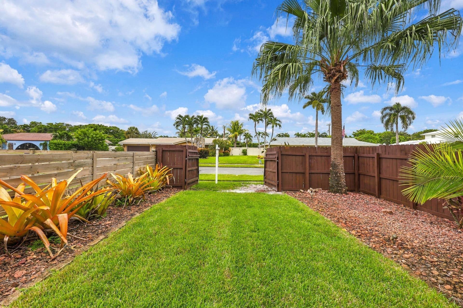 3590 Lakeview Drive, Delray Beach, FL 33445 This space can be used for a variety of things and is fully accessible via the double gates. Some examples are:
- Boat or RV parking
- Guest house
- Pool house
- ADU
- Detached garage
- Golf simulator
- She shed