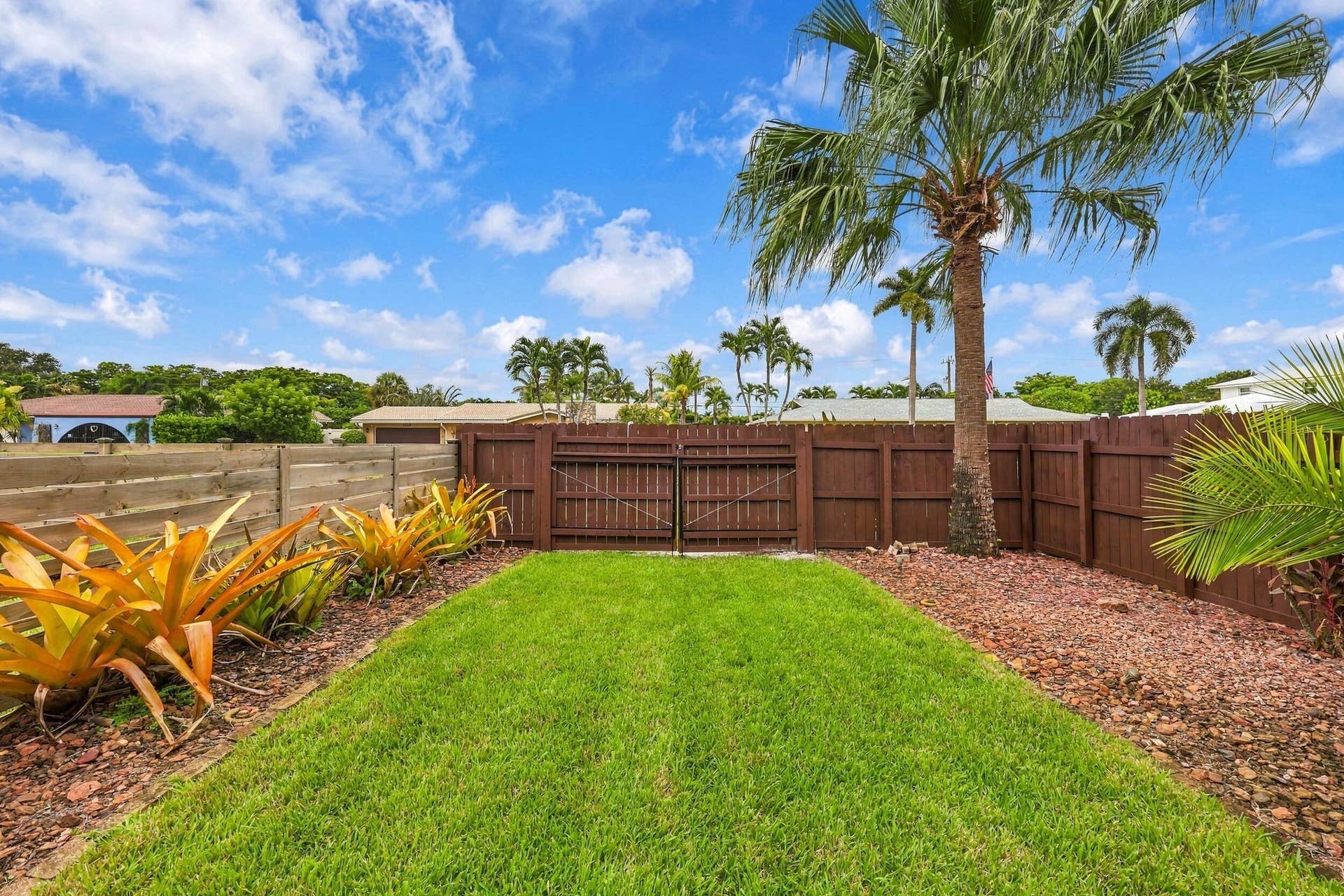 3590 Lakeview Drive, Delray Beach, FL 33445 This space can be used for a variety of things and is fully accessible via the double gates. Some examples are:
- Boat or RV parking
- Guest house
- Pool house
- ADU
- Detached garage
- Golf simulator
- She shed
