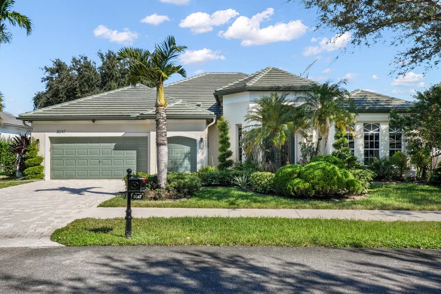 Property photo for 8047 N SAVANNAH Circle, Davie, FL