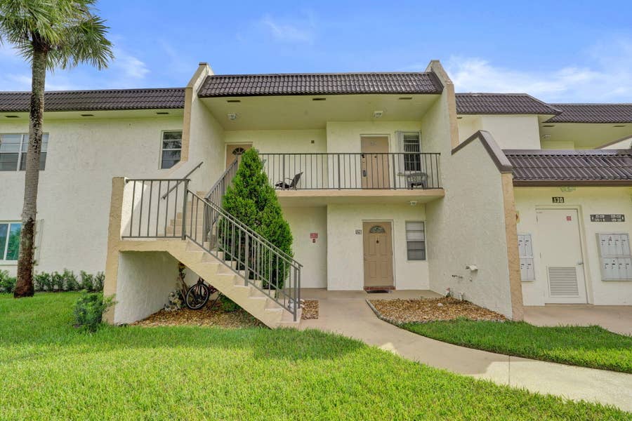 Property photo for 130 Lake Meryl Drive, West Palm Beach, FL