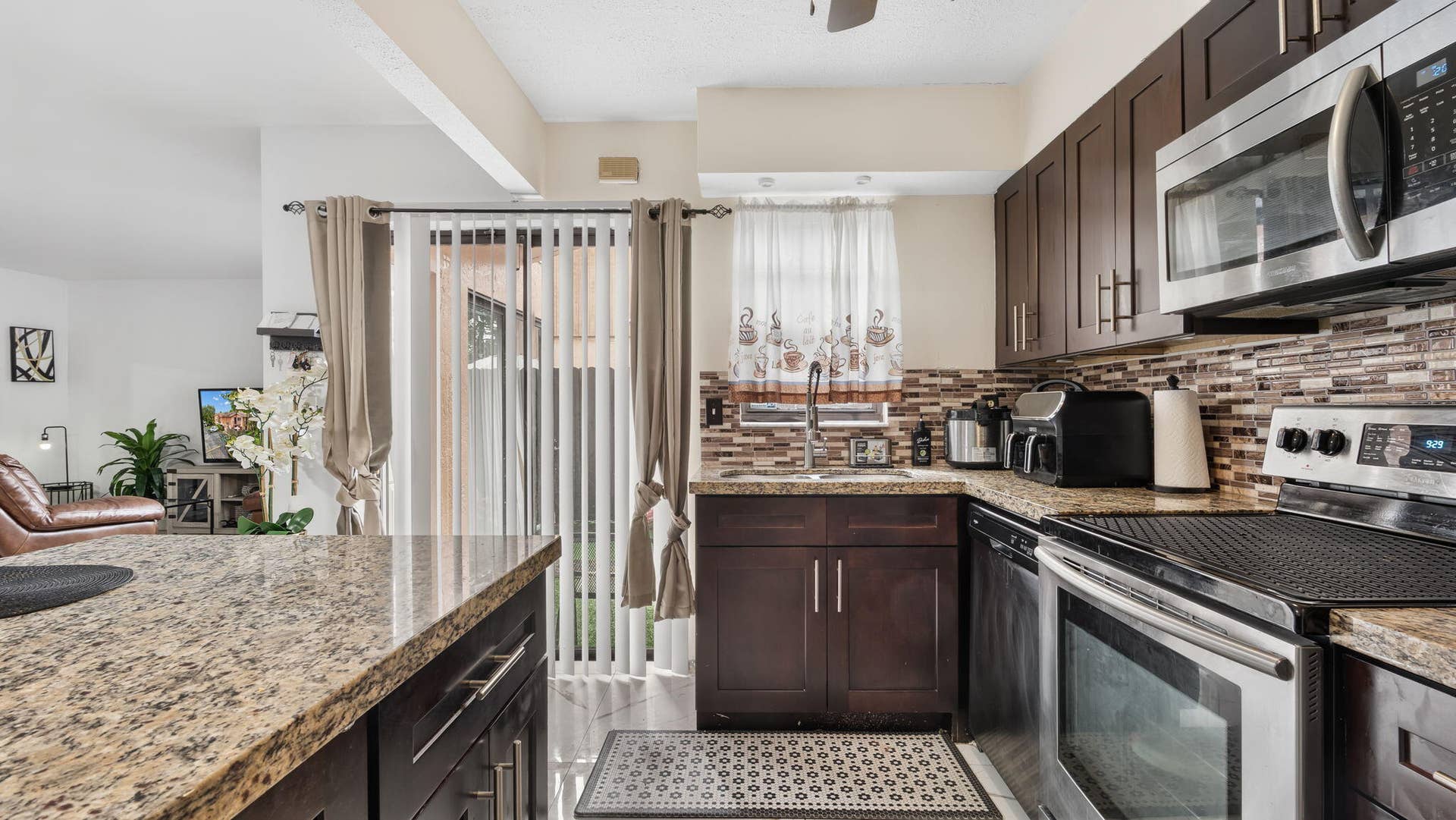 3477 SW 52ND Avenue, #3477, Hollywood, FL 33023 17-web-or-mls-DSC09306