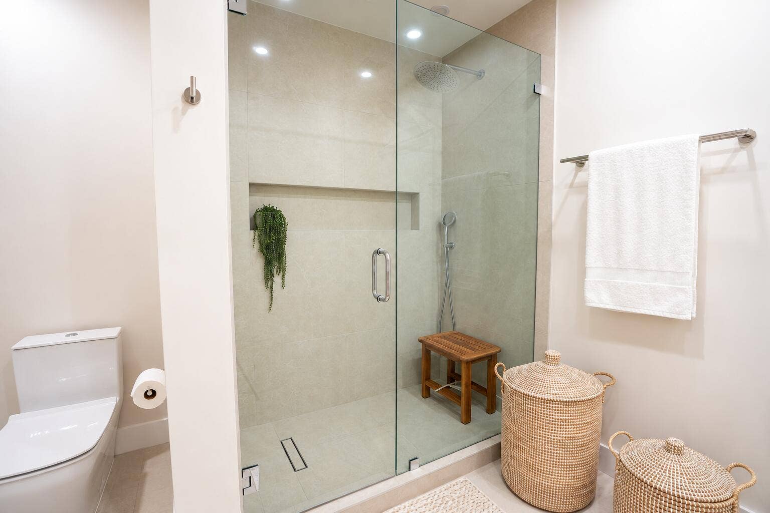 3600 YACHT CLUB Drive, #102, Aventura, FL 33180 C22E1B39-C8AF-470E-B3F6-88BC79C89EC1