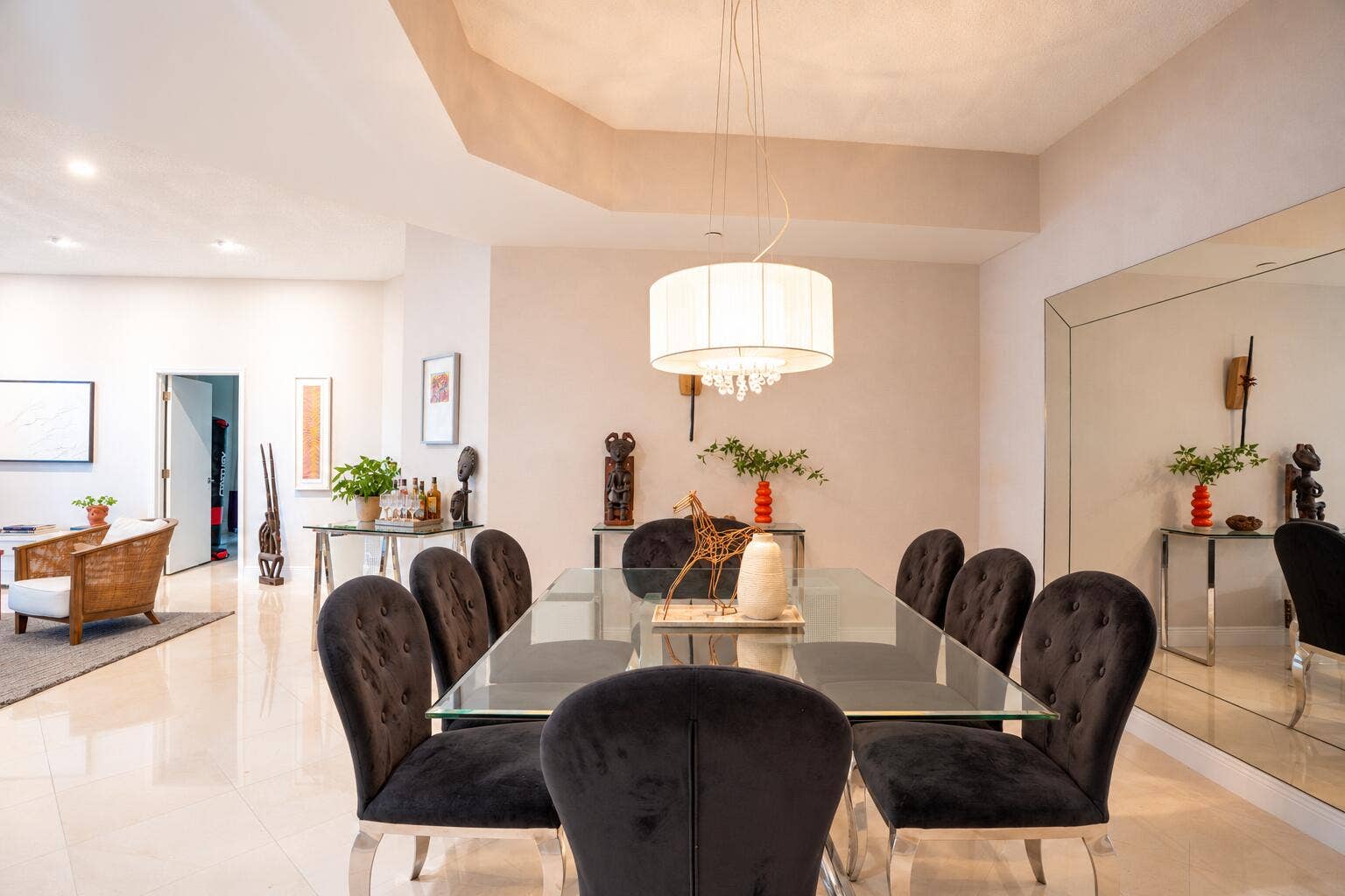 3600 YACHT CLUB Drive, #102, Aventura, FL 33180 18127555-B2E9-45E0-8135-AD60ED3DC988