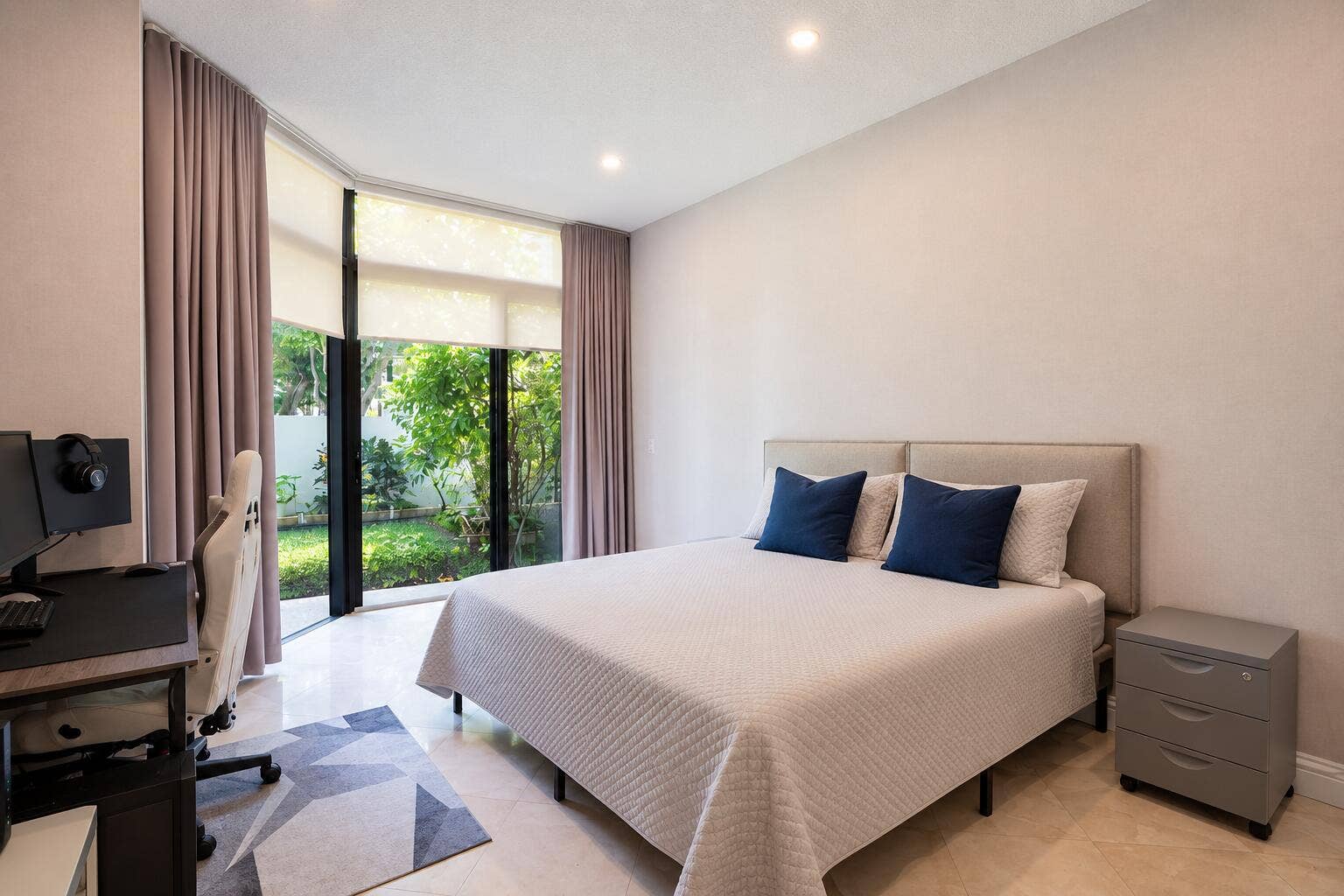 3600 YACHT CLUB Drive, #102, Aventura, FL 33180 3B012C1B-CDFA-432C-BCEB-73E424B04DC2