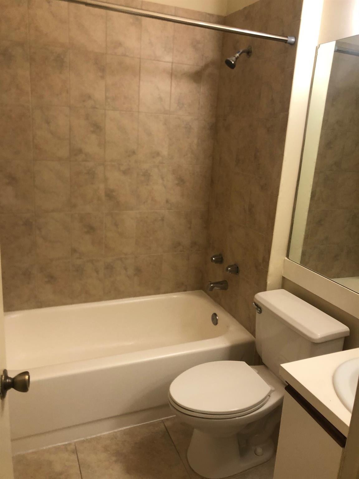 601 CYPRESS LAKE Boulevard, #G14, Deerfield Beach, FL 33064 Photo 7