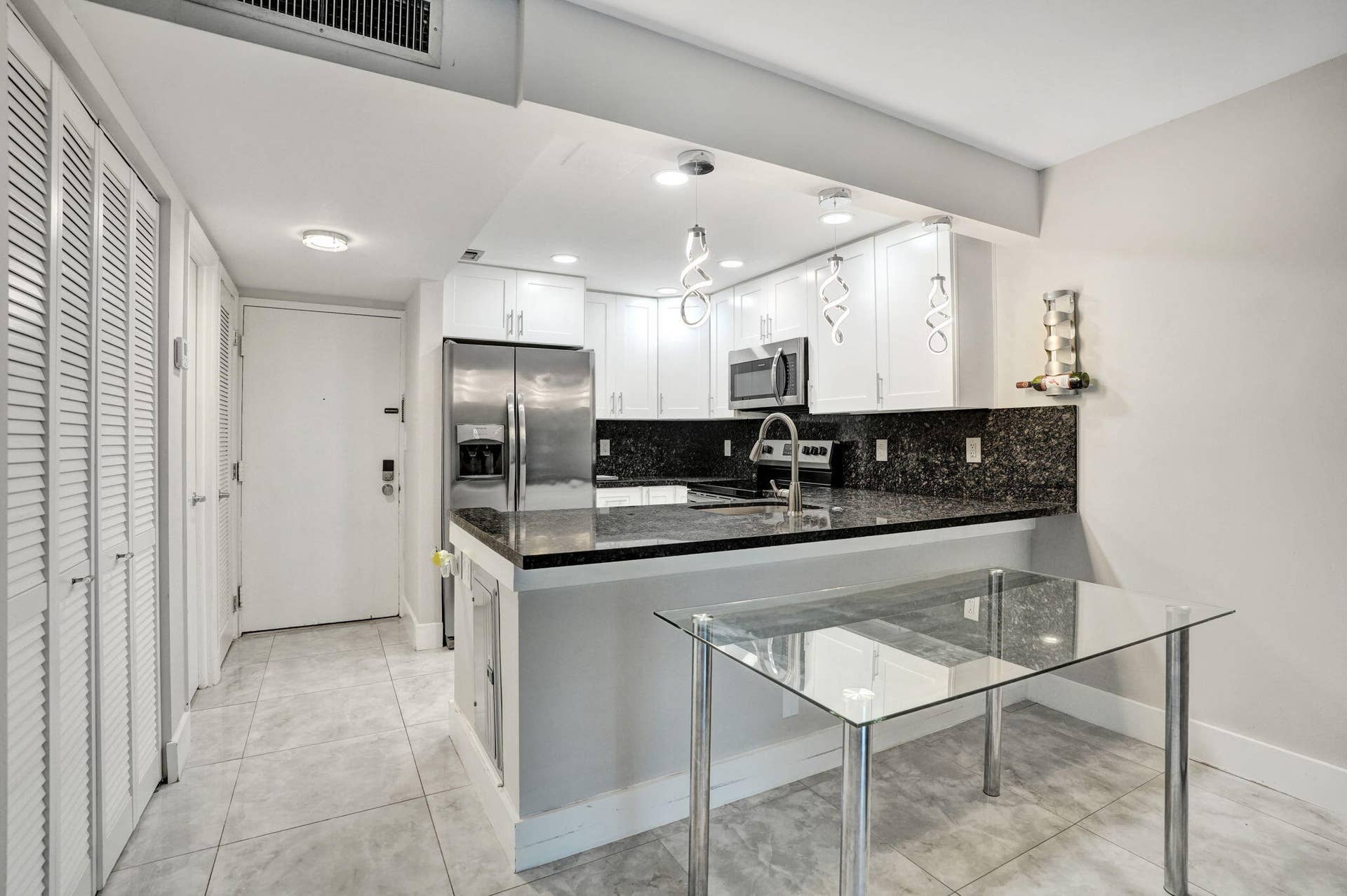 1009 N Ocean Boulevard, #207, Pompano Beach, FL 33062 36-web-or-mls-DSC06922