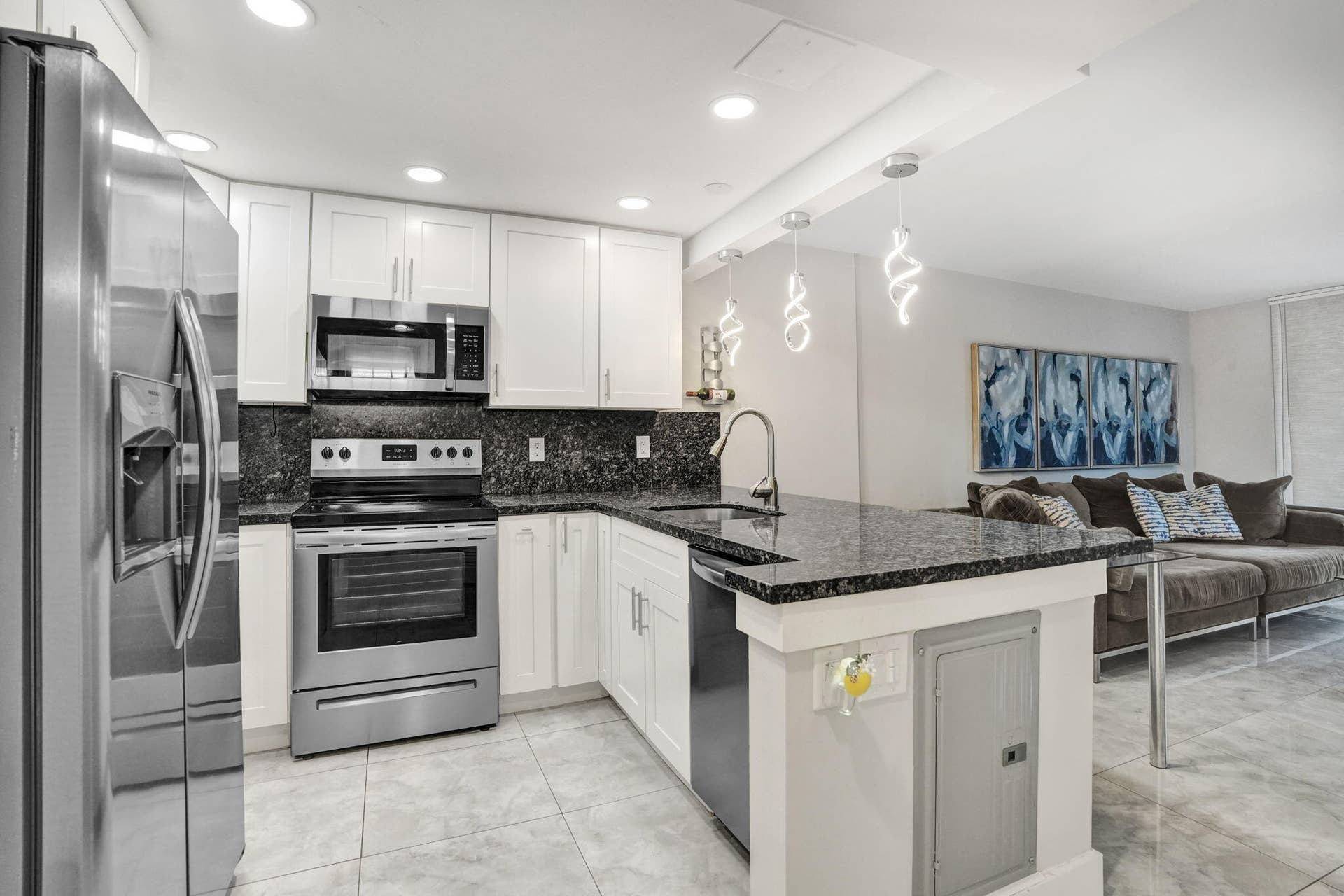 1009 N Ocean Boulevard, #207, Pompano Beach, FL 33062 31-web-or-mls-DSC06907