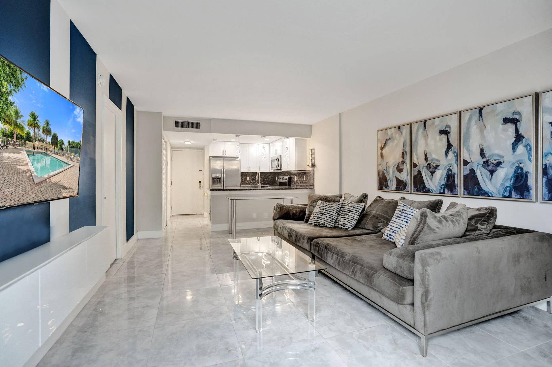 1009 N Ocean Boulevard, #207, Pompano Beach, FL 33062 46-web-or-mls-DSC06952