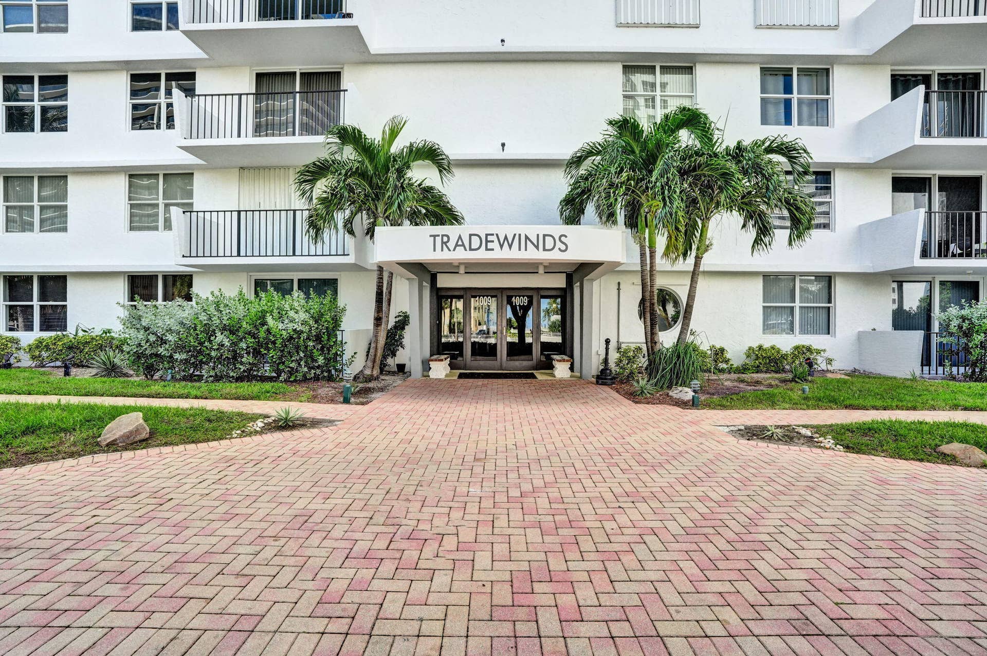 1009 N Ocean Boulevard, #207, Pompano Beach, FL 33062 17-web-or-mls-DSC05897