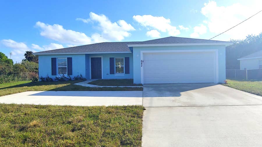 Property photo for 682 SW PAAR Drive, Port St Lucie, FL