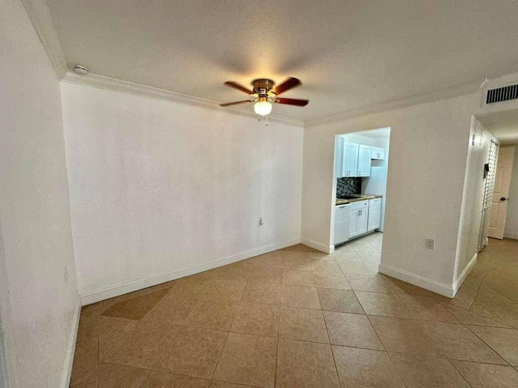 1201 Lake Victoria Drive, #P, West Palm Beach, FL 33411 WhatsApp Image 2026-02-05 at 9.53.50 PM