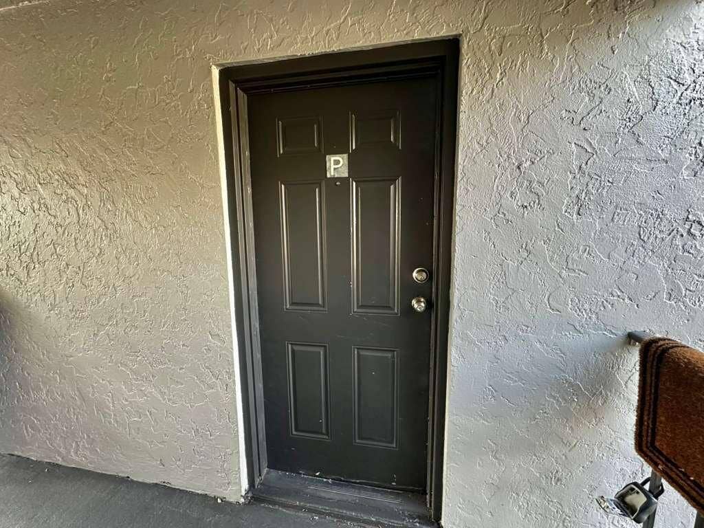 1201 Lake Victoria Drive, #P, West Palm Beach, FL 33411 Front